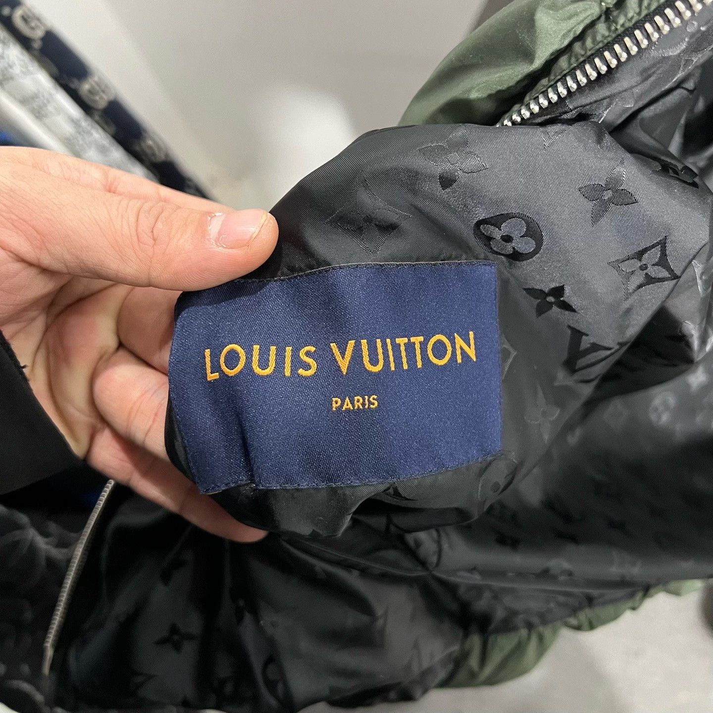 Louis Vuitton Louis Vuitton Down Heavy Coat l Men Size US L / EU 52-54 / 3 - 5 Thumbnail