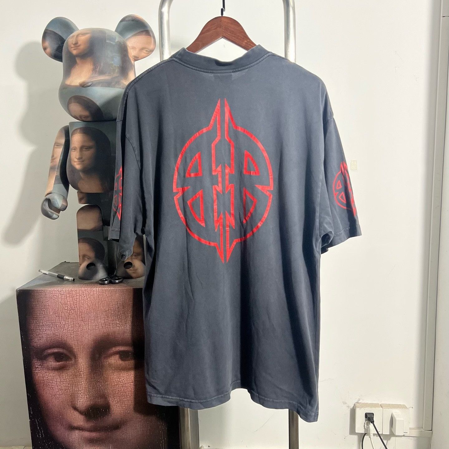 Balenciaga Balenciaga Retro T-Shirt s Men Size US S / EU 44-46 / 1 - 2 Thumbnail