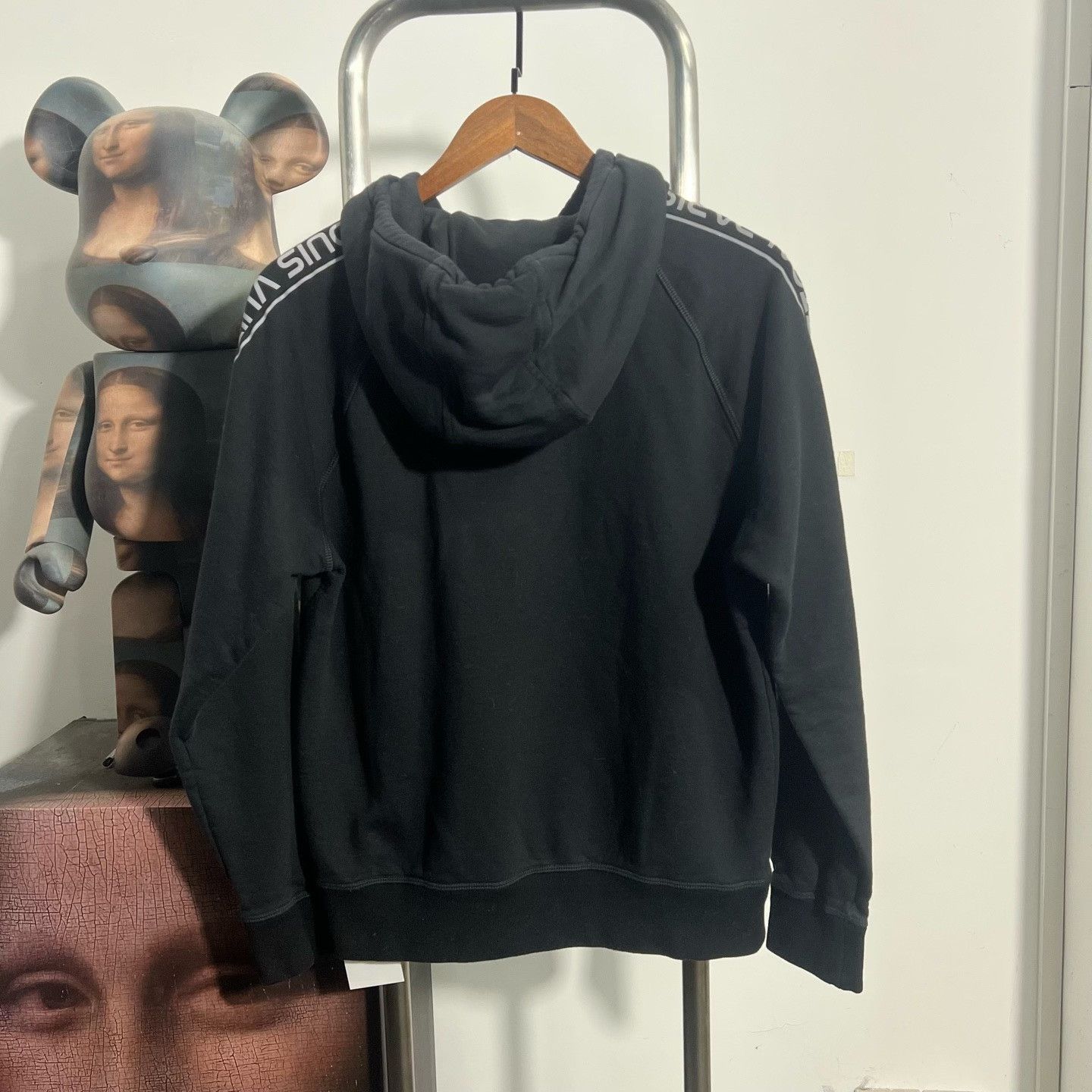 Louis Vuitton Louis Vuitton Retro Hoodie m Men Size US M / EU 48-50 / 2 - 2 Thumbnail