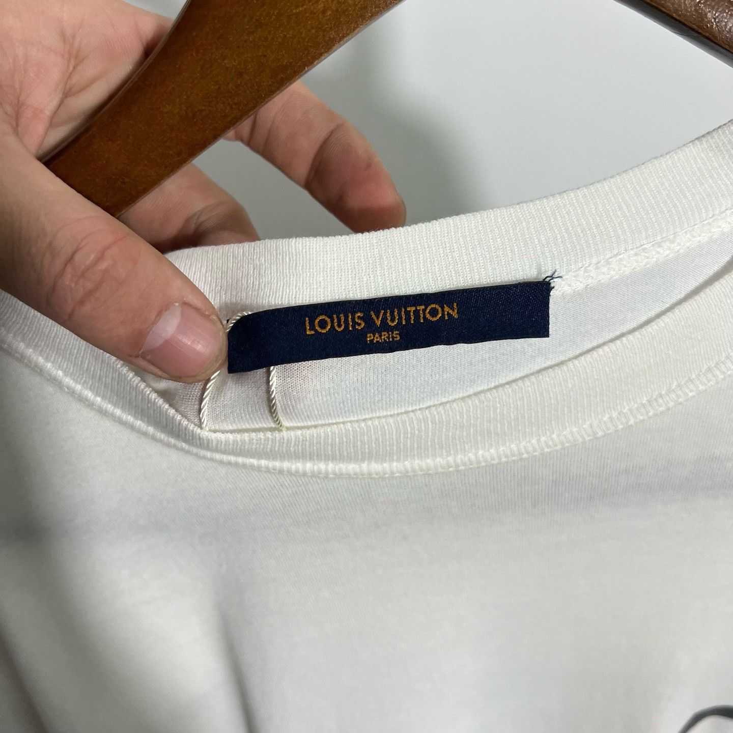 Louis Vuitton Louis Vuitton Retro T-Shirt s Men Size US S / EU 44-46 / 1 - 3 Thumbnail