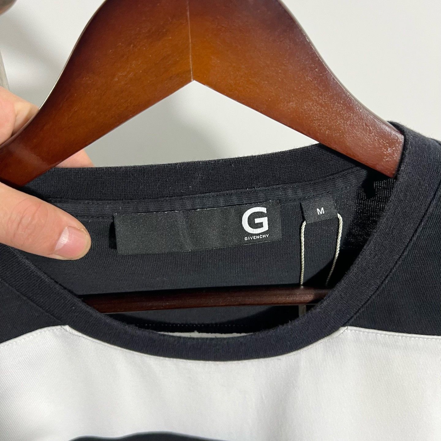 Givenchy Givenchy Striped Black T-Shirt m Men Size US M / EU 48-50 / 2 - 3 Thumbnail