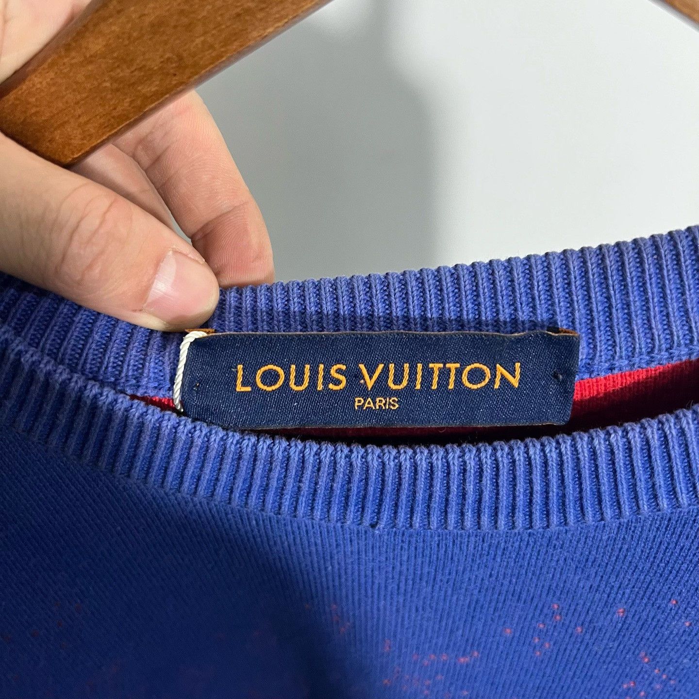 Louis Vuitton Louis Vuitton Tie-Dye Gradient Multi Sweater XS Women Size XS / US 0-2 / IT 36-38 - 3 Thumbnail