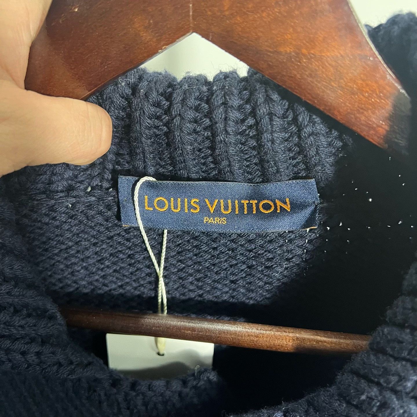 Louis Vuitton Louis Vuitton Knit Blue Sweater s Men Size US S / EU 44-46 / 1 - 3 Thumbnail