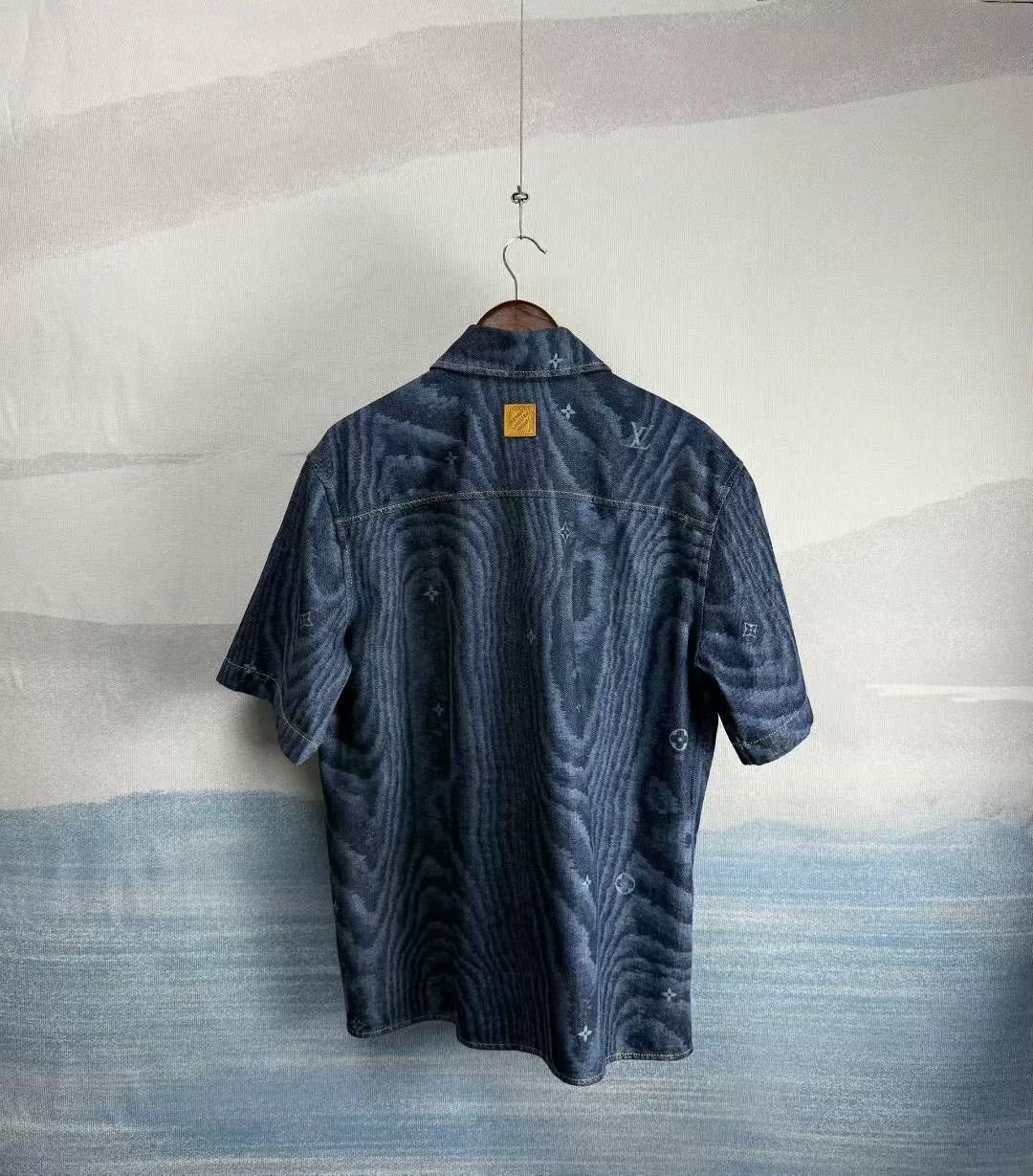 Louis Vuitton Louis Vuitton Blue Water Ripple Denim Shirt Size US XL / EU 56 / 4 - 2 Thumbnail