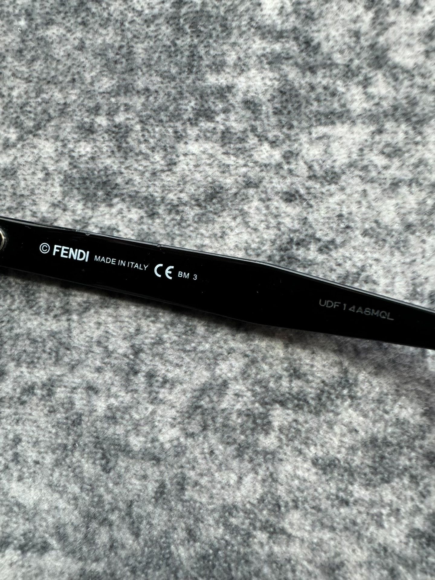 Fendi Fendi Sunglasses Size ONE SIZE - 5 Thumbnail