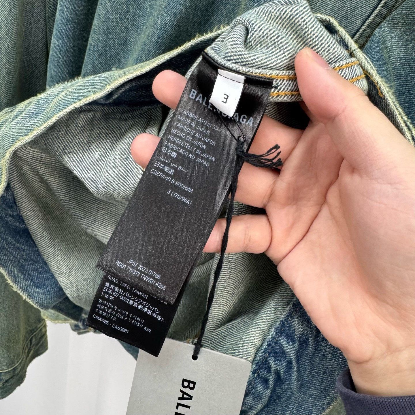 Balenciaga Balenciaga Washed Hooded Denim Jacket Size US L / EU 52-54 / 3 - 7 Thumbnail