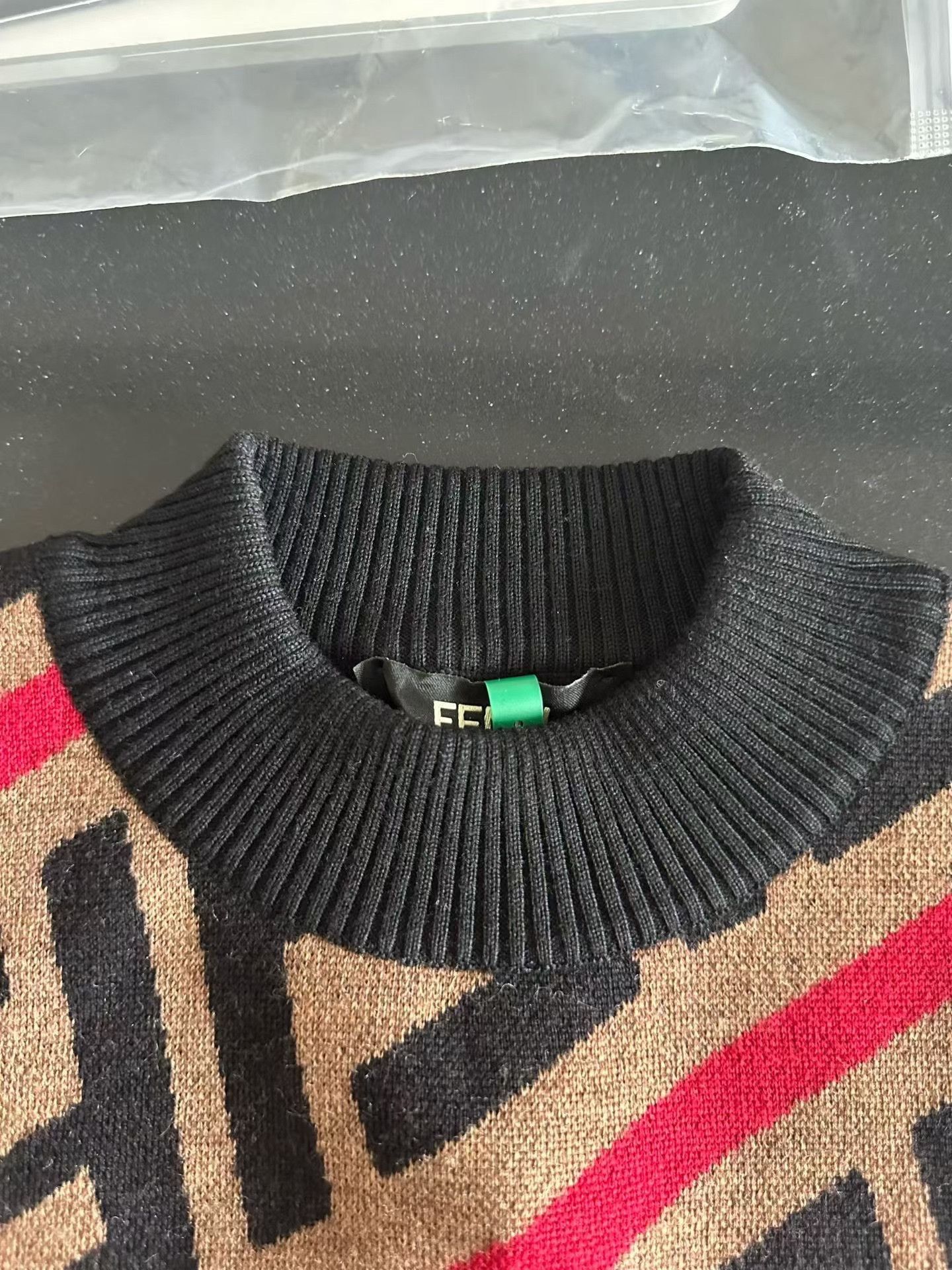 Fendi Fendi All-Over Stripe Wool Sweater Size US M / EU 48-50 / 2 - 3 Thumbnail