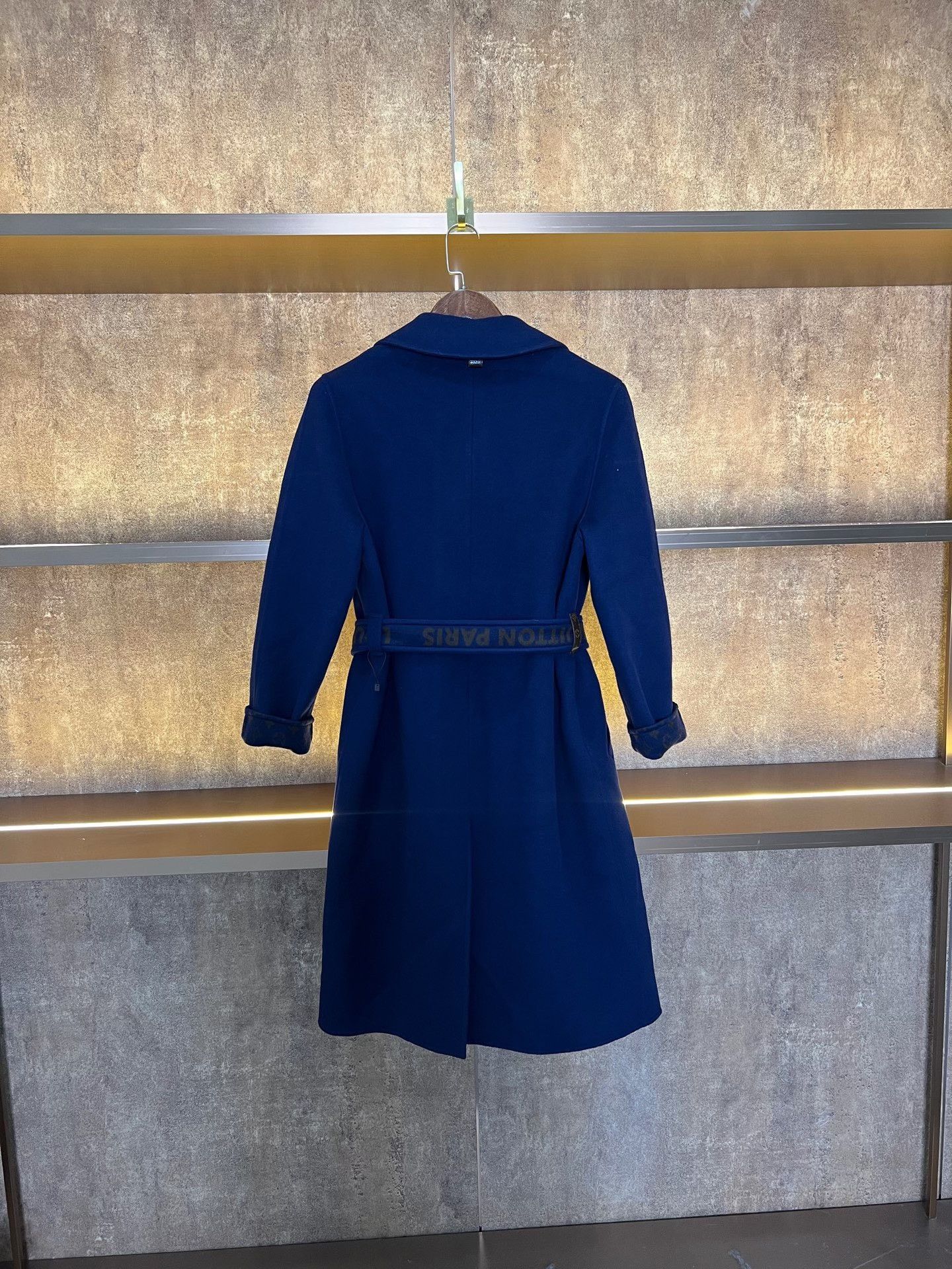 Louis Vuitton Louis Vuitton Monogram Lining Blue Coat Size S / US 4 / IT 40 - 2 Thumbnail