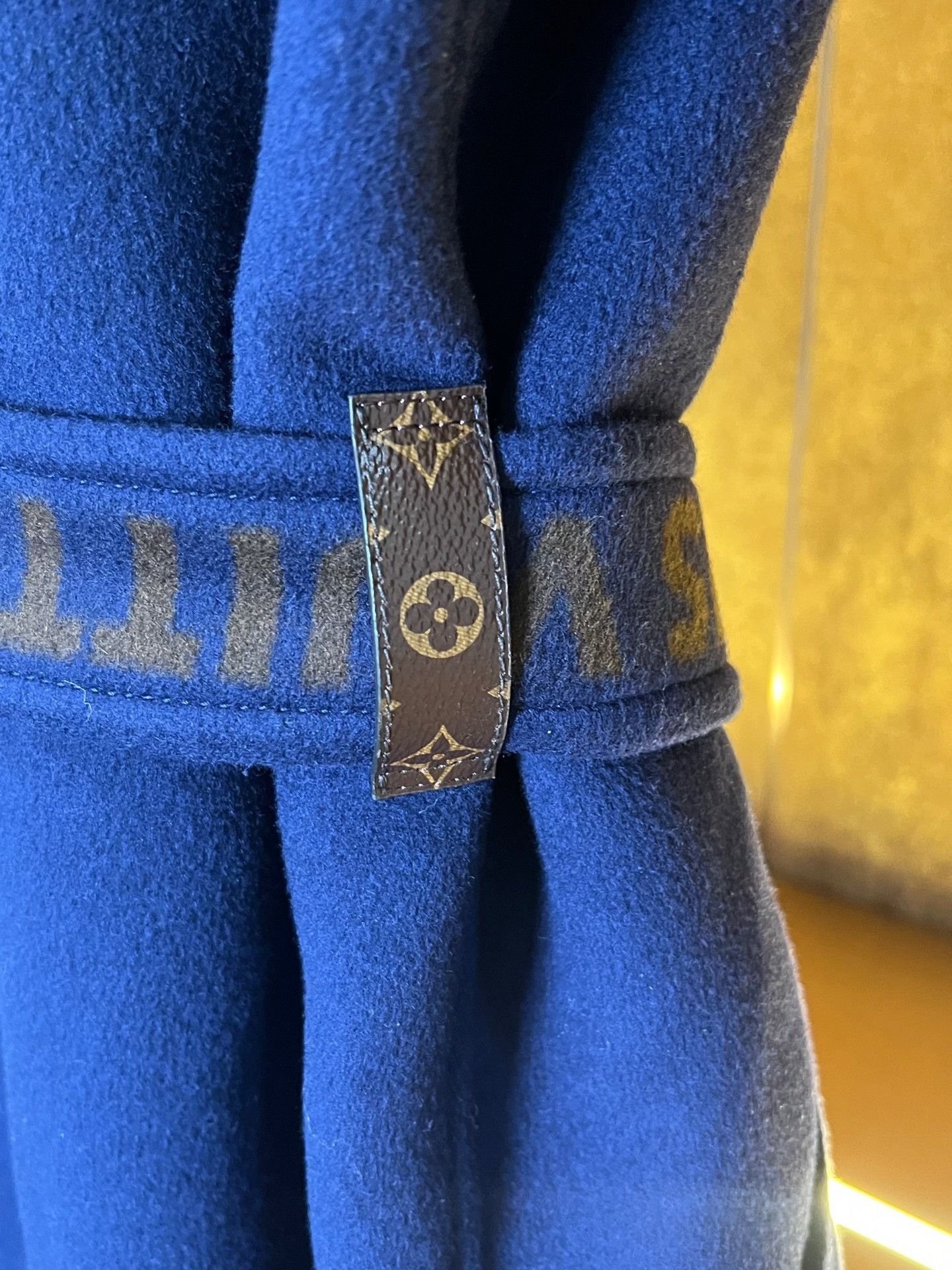 Louis Vuitton Louis Vuitton Monogram Lining Blue Coat Size S / US 4 / IT 40 - 4 Thumbnail