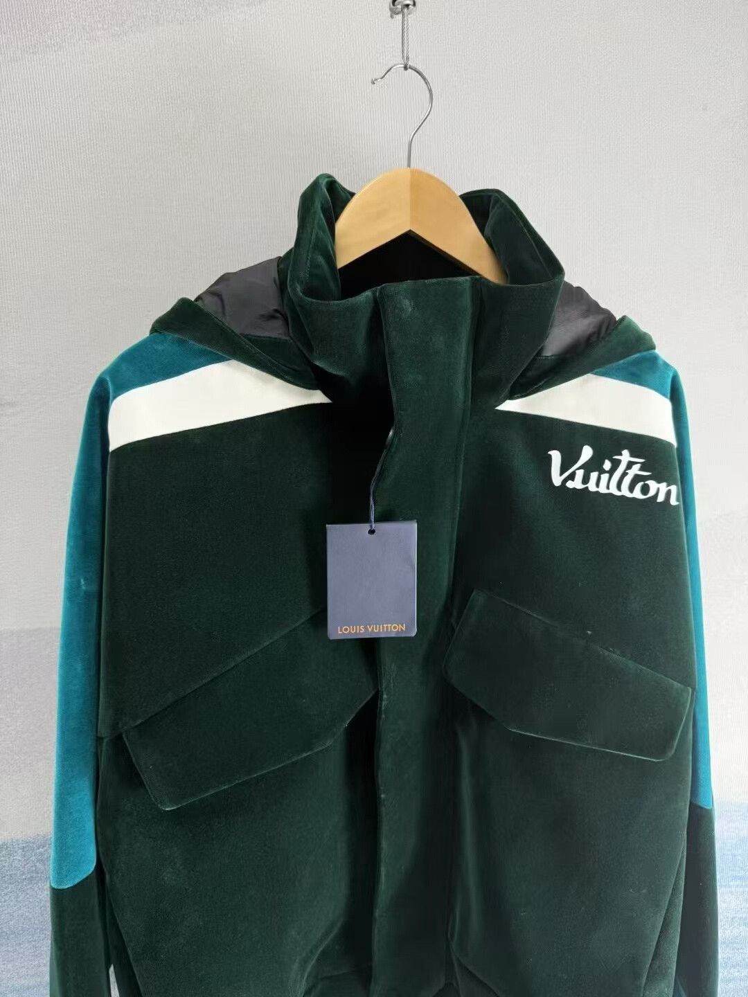 Louis Vuitton Louis Vuitton Green Tech Velvet Windbreaker Size US M / EU 48-50 / 2 - 2 Thumbnail