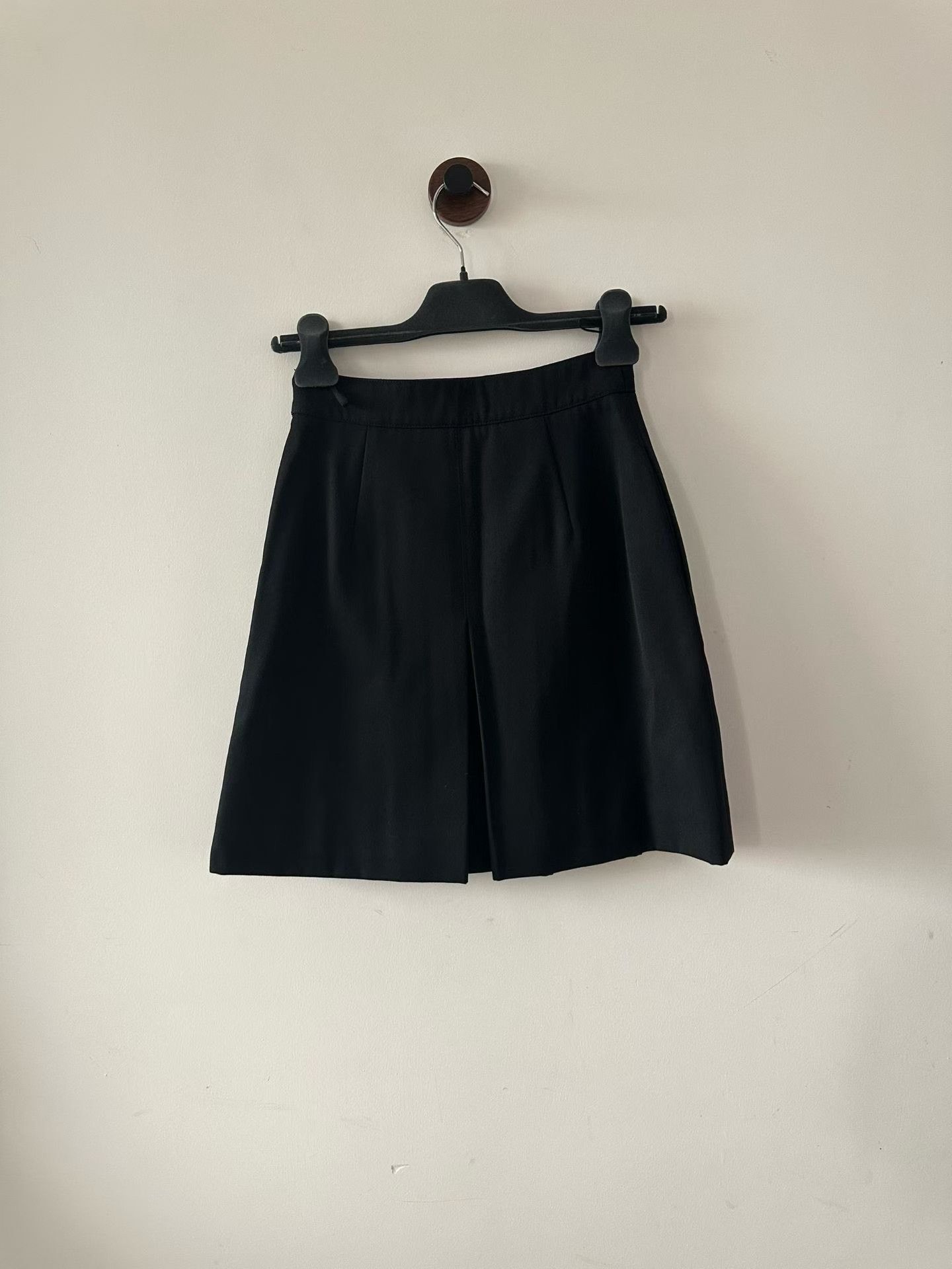 Celine Celine Carriage Chain Gold Buckle Mini Skirt Size 34" / US 12 / IT 48 - 2 Thumbnail