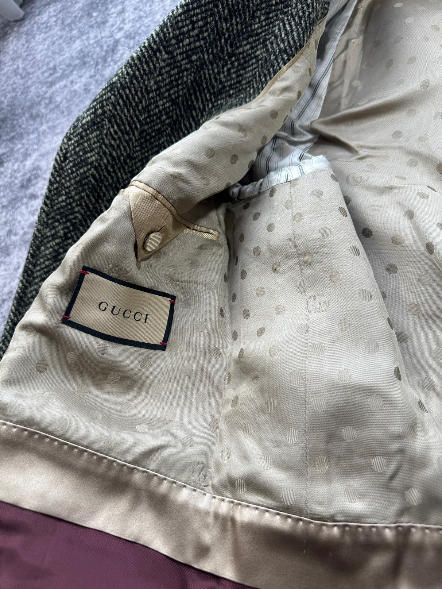 Gucci Gucci Runway Gray Tiger Embroidery Wool Coat Size US S / EU 44-46 / 1 - 9 Thumbnail