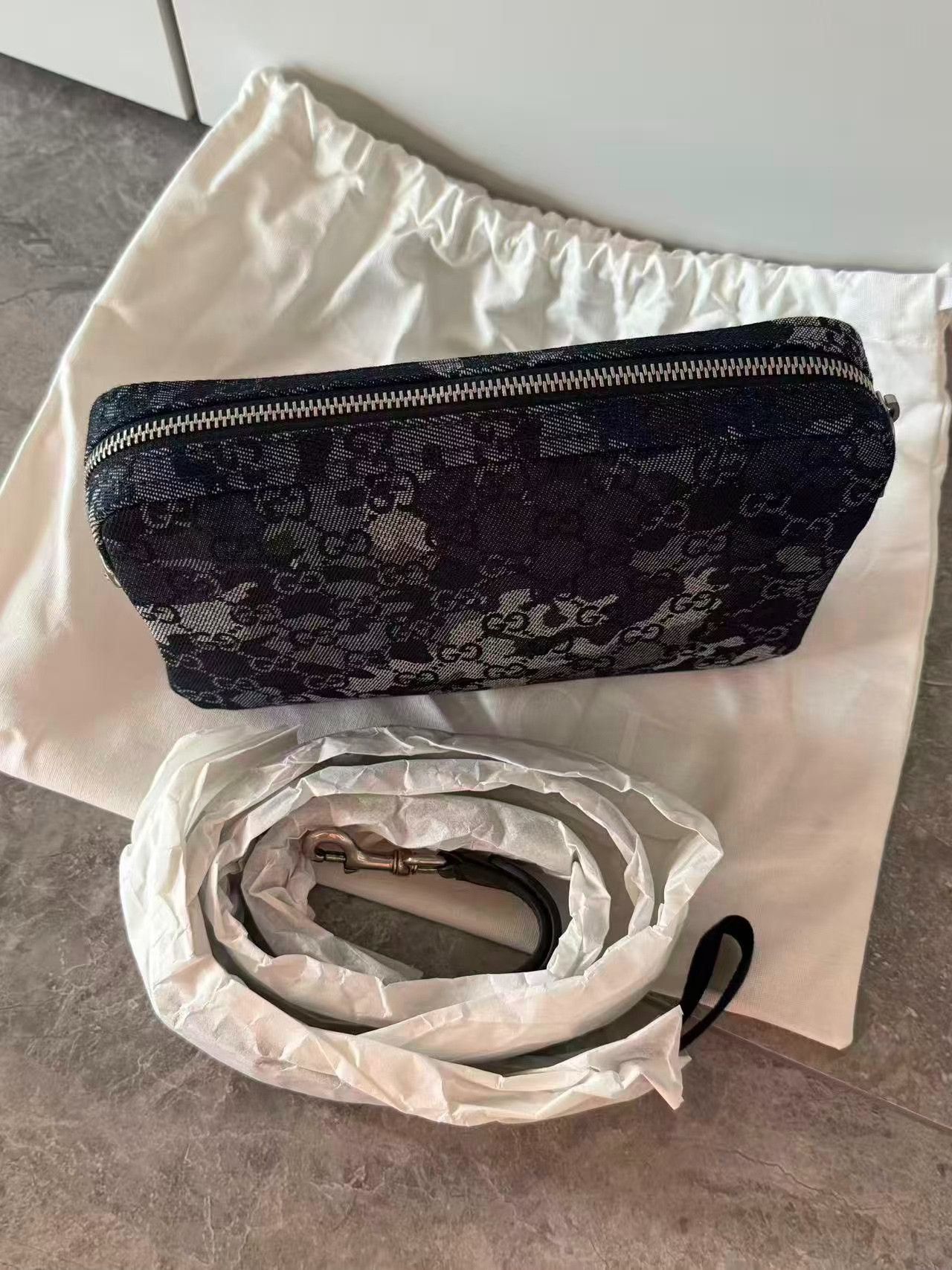 Gucci Gucci Tapestry Graffiti Monogram Denim Messenger Bag Size ONE SIZE - 2 Thumbnail