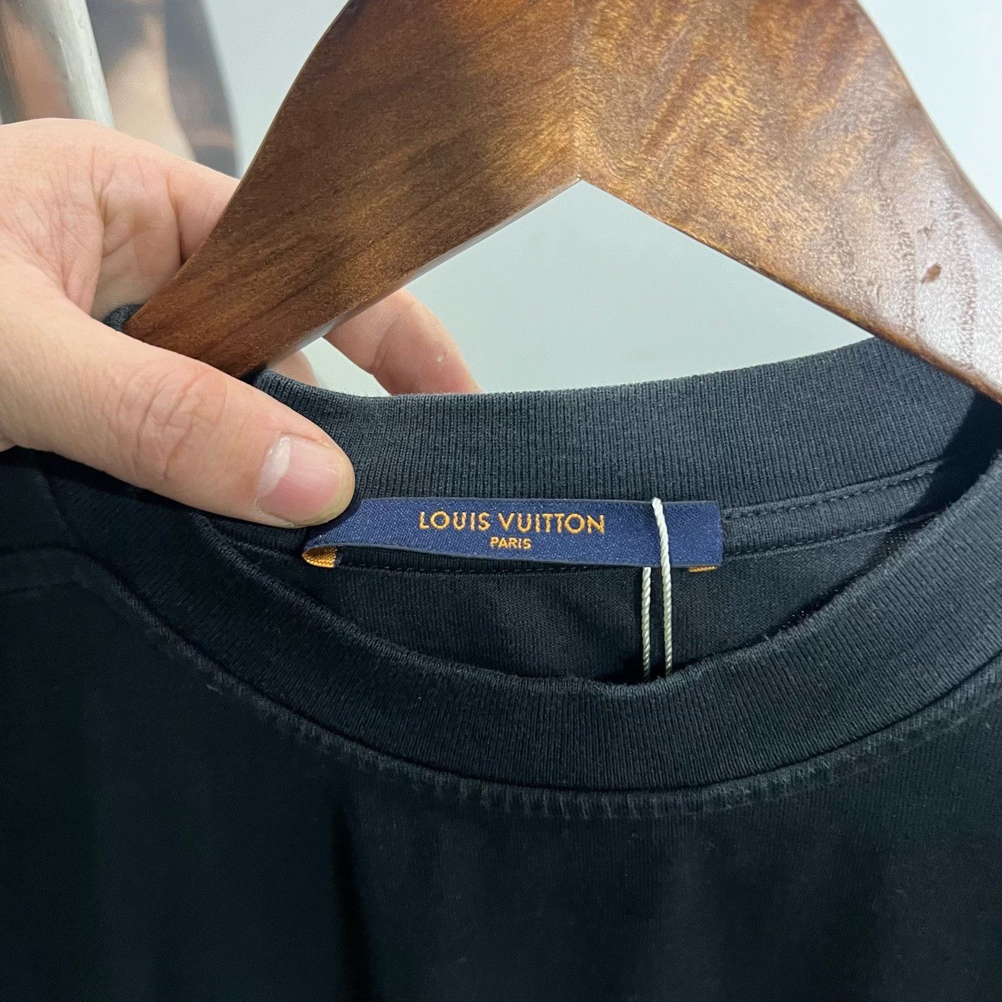 Louis Vuitton Louis Vuitton Black T-Shirt s Men Size US S / EU 44-46 / 1 - 3 Thumbnail