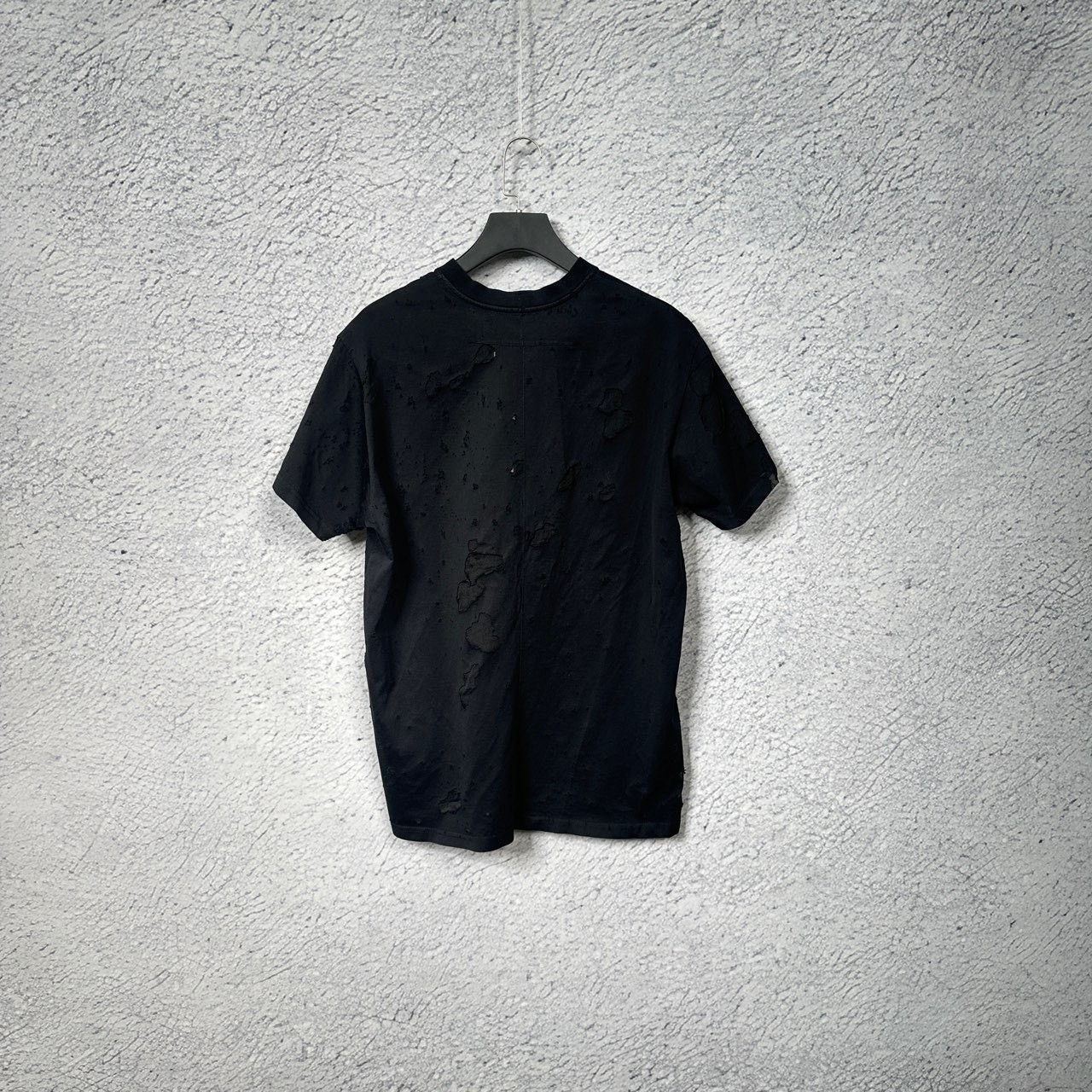 Givenchy Givenchy Distressed Logo T-Shirt XS Size US XS / EU 42 / 0 - 2 Thumbnail