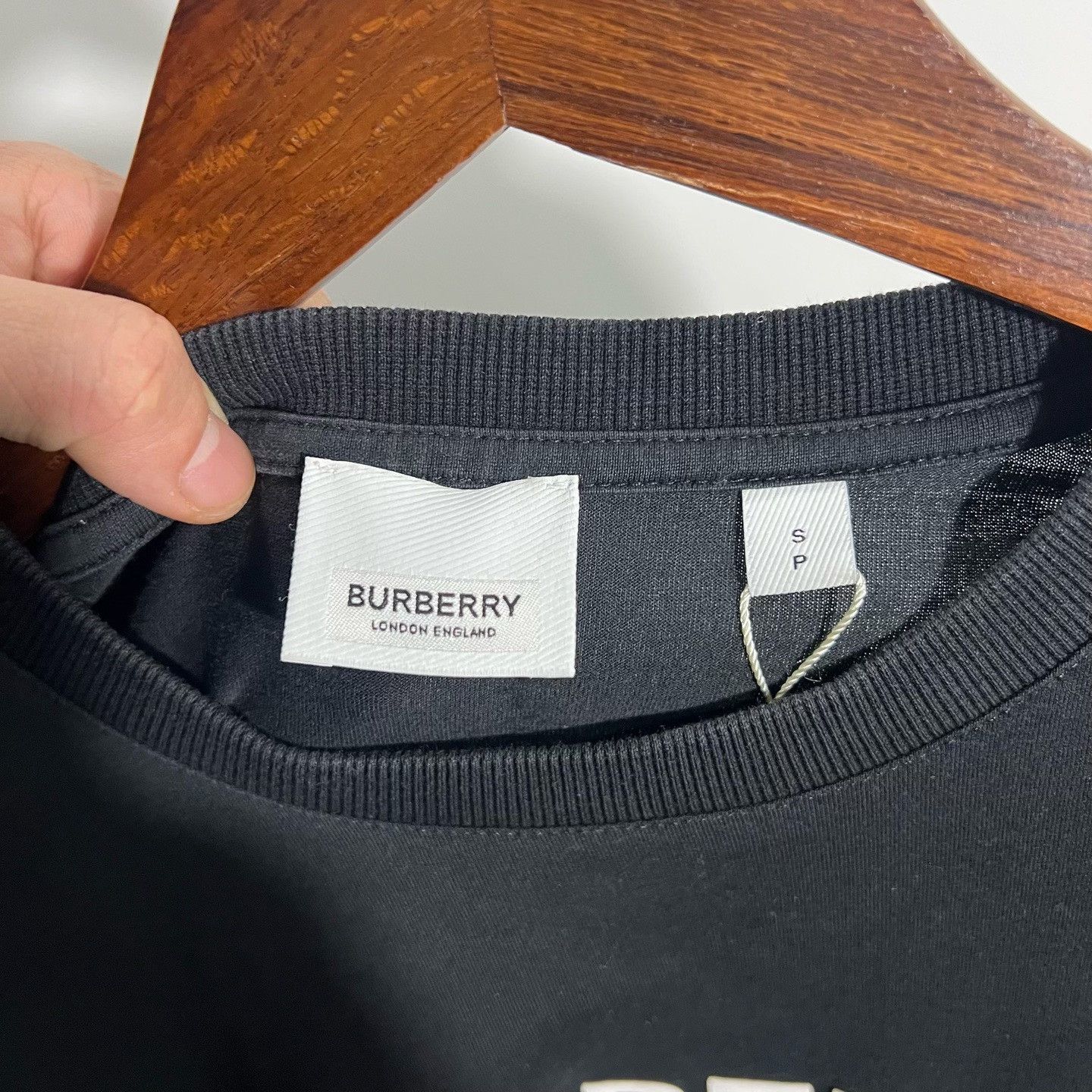 Burberry Burberry Retro Black T-Shirt s Men Size US S / EU 44-46 / 1 - 3 Thumbnail