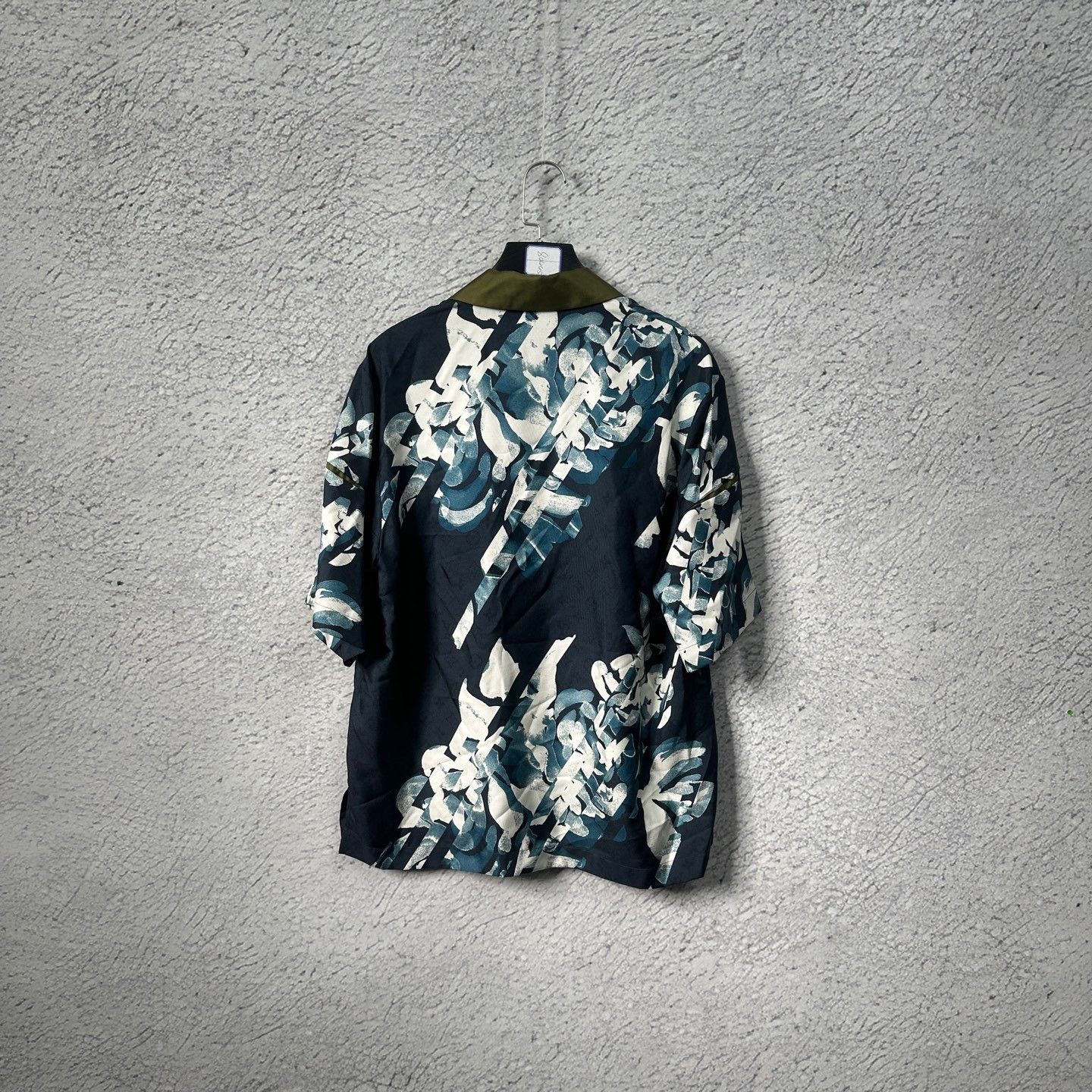Louis Vuitton Louis Vuitton Abstract Print Short Sleeve Shirt S Size US S / EU 44-46 / 1 - 2 Thumbnail