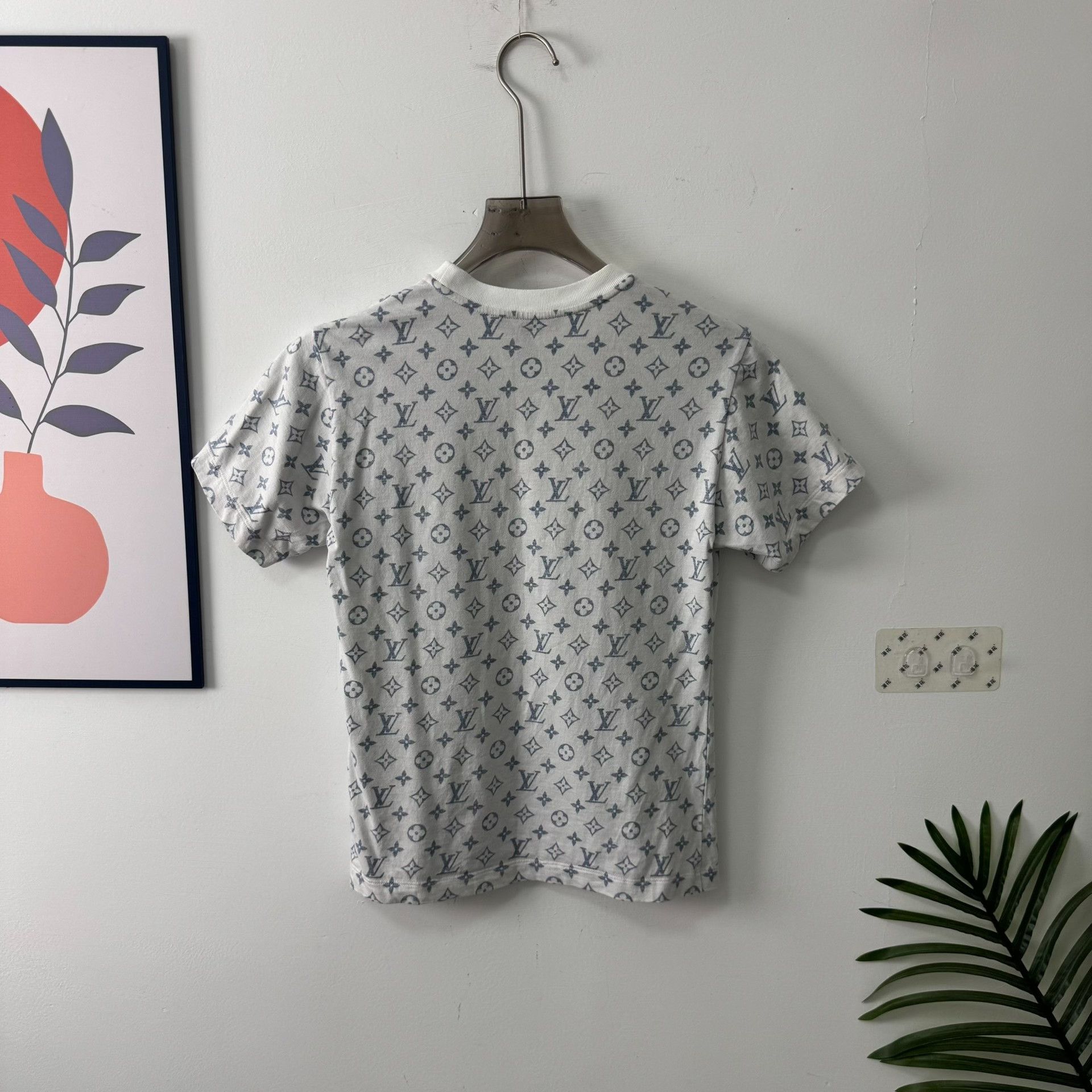 Louis Vuitton Louis Vuitton Monogram Chain T-Shirt XS Size XS / US 0-2 / IT 36-38 - 2 Thumbnail