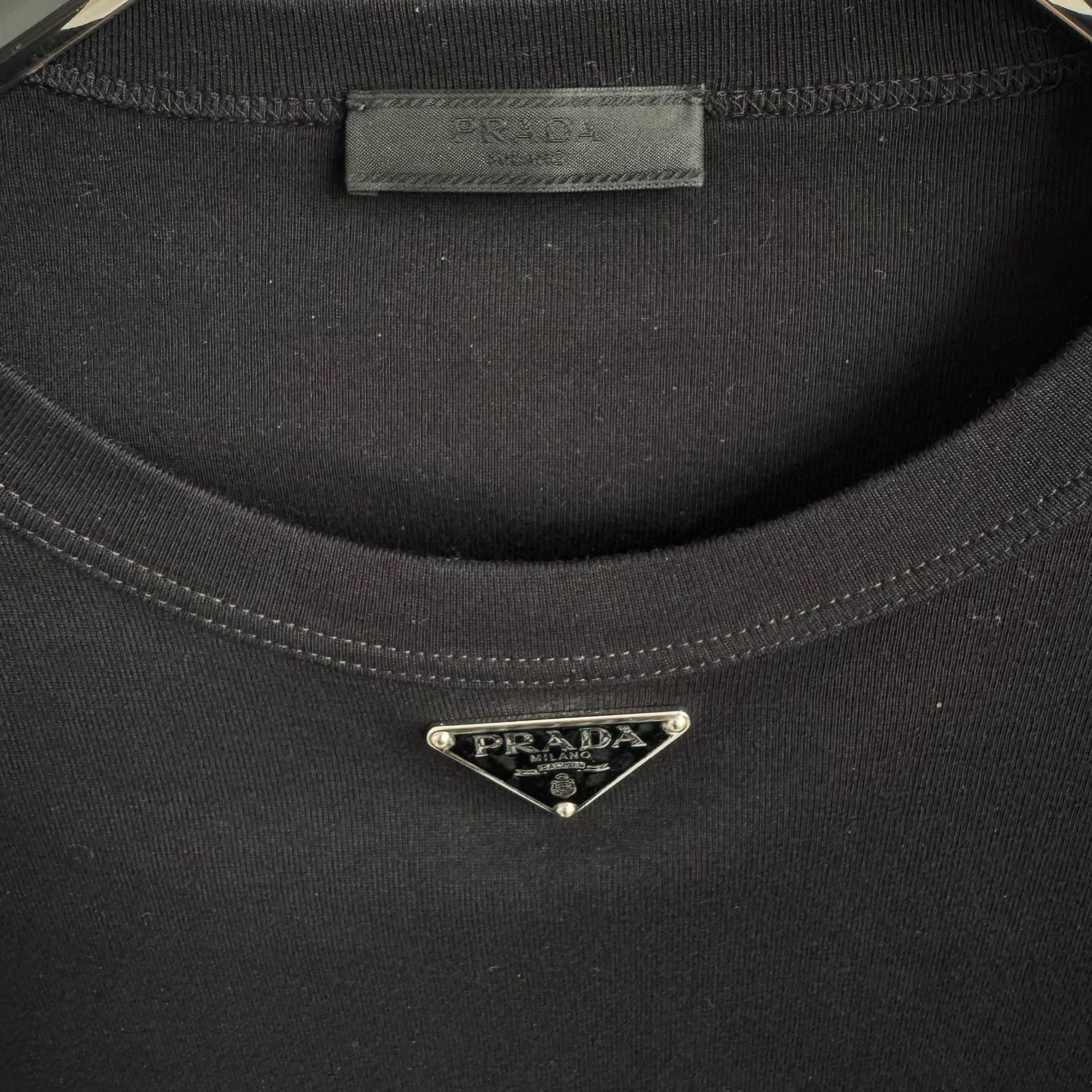 Prada Prada Triangle Logo T-Shirt Size M Size US M / EU 48-50 / 2 - 3 Thumbnail