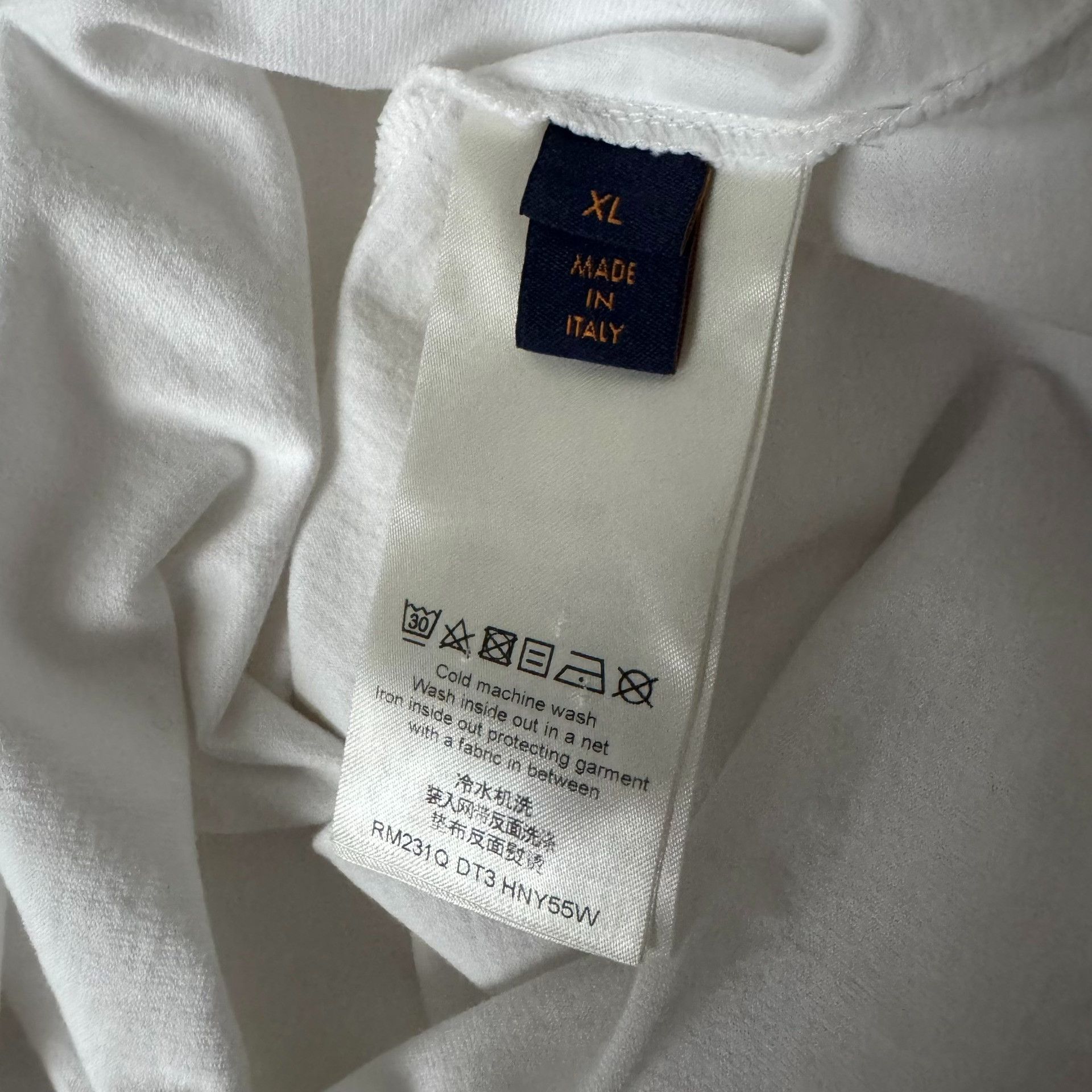 Louis Vuitton Louis Vuitton Tonal Logo Embroidery T-Shirt Size XL Size US XL / EU 56 / 4 - 4 Thumbnail