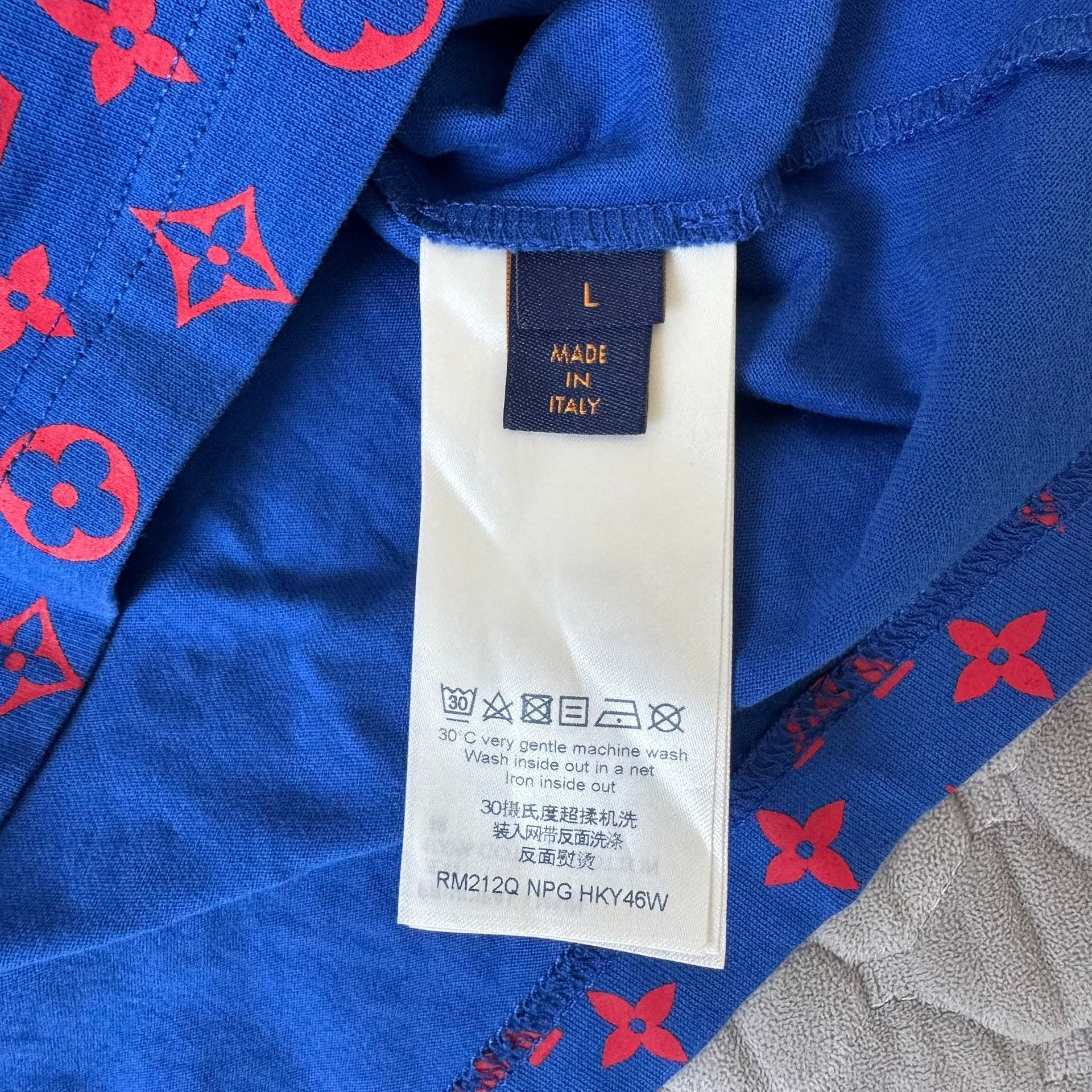 Louis Vuitton Louis Vuitton Gradient Monogram T-Shirt L Size US L / EU 52-54 / 3 - 4 Thumbnail
