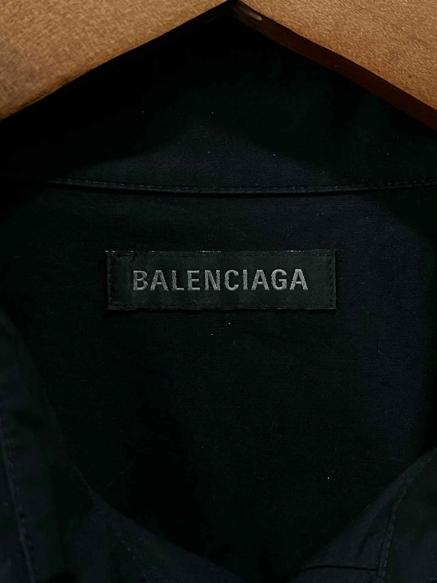 Balenciaga Balenciaga Spray Unity Logo Short Sleeve Shirt 37 Size US S / EU 44-46 / 1 - 7 Thumbnail