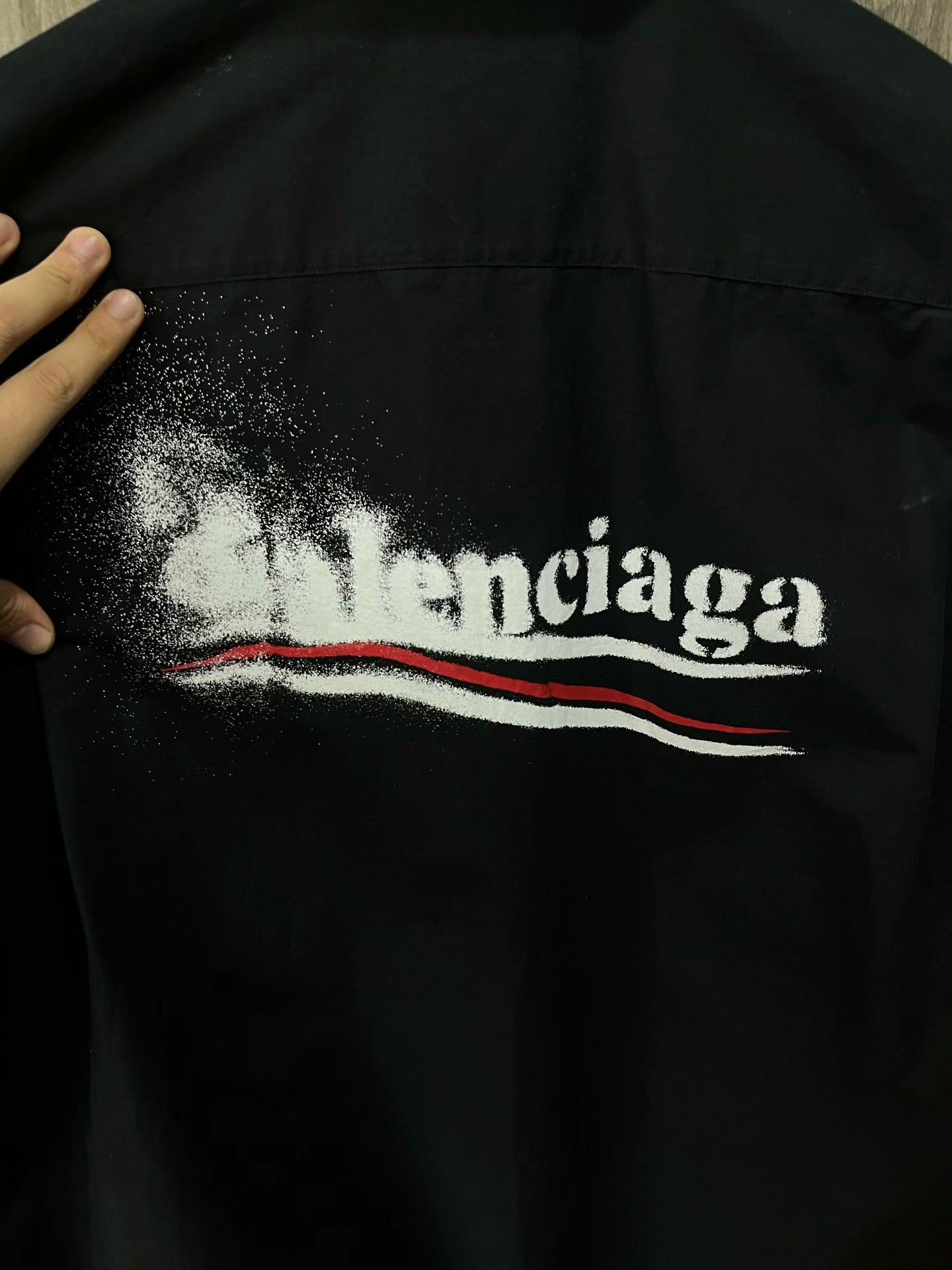 Balenciaga Balenciaga Spray Unity Logo Short Sleeve Shirt 37 Size US S / EU 44-46 / 1 - 3 Thumbnail