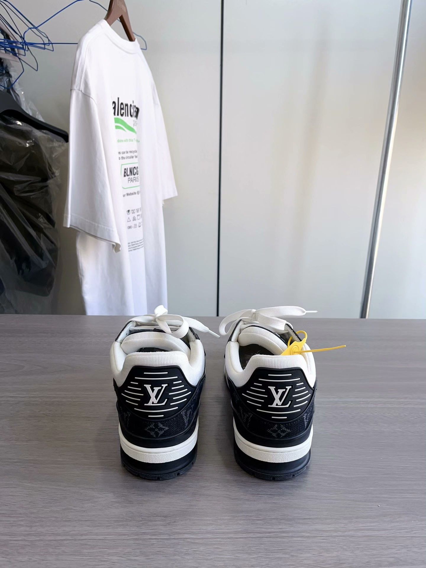 Louis Vuitton Louis Vuitton Monogram Denim Trainer Sneakers 10 Size US 10 / EU 43 - 2 Thumbnail