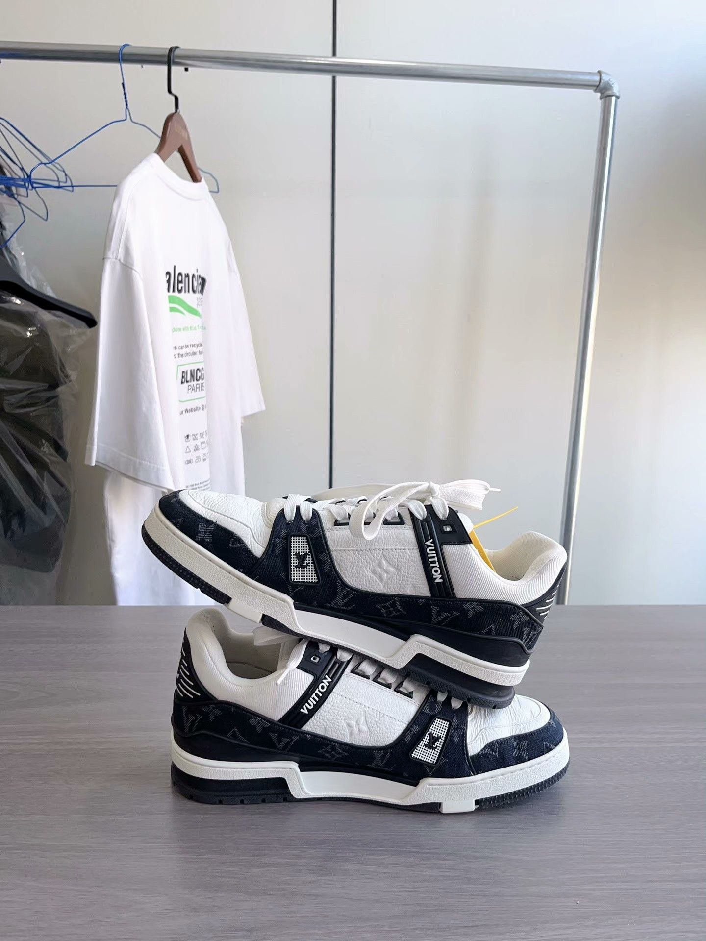 Louis Vuitton Louis Vuitton Monogram Denim Trainer Sneakers 10 Size US 10 / EU 43 - 8 Thumbnail