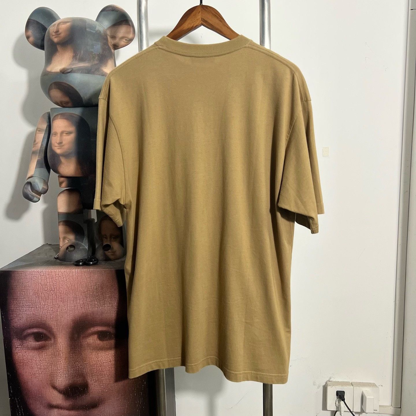 Balenciaga Balenciaga Retro T-Shirt xxs Men Size US XXS / EU 40 - 2 Thumbnail