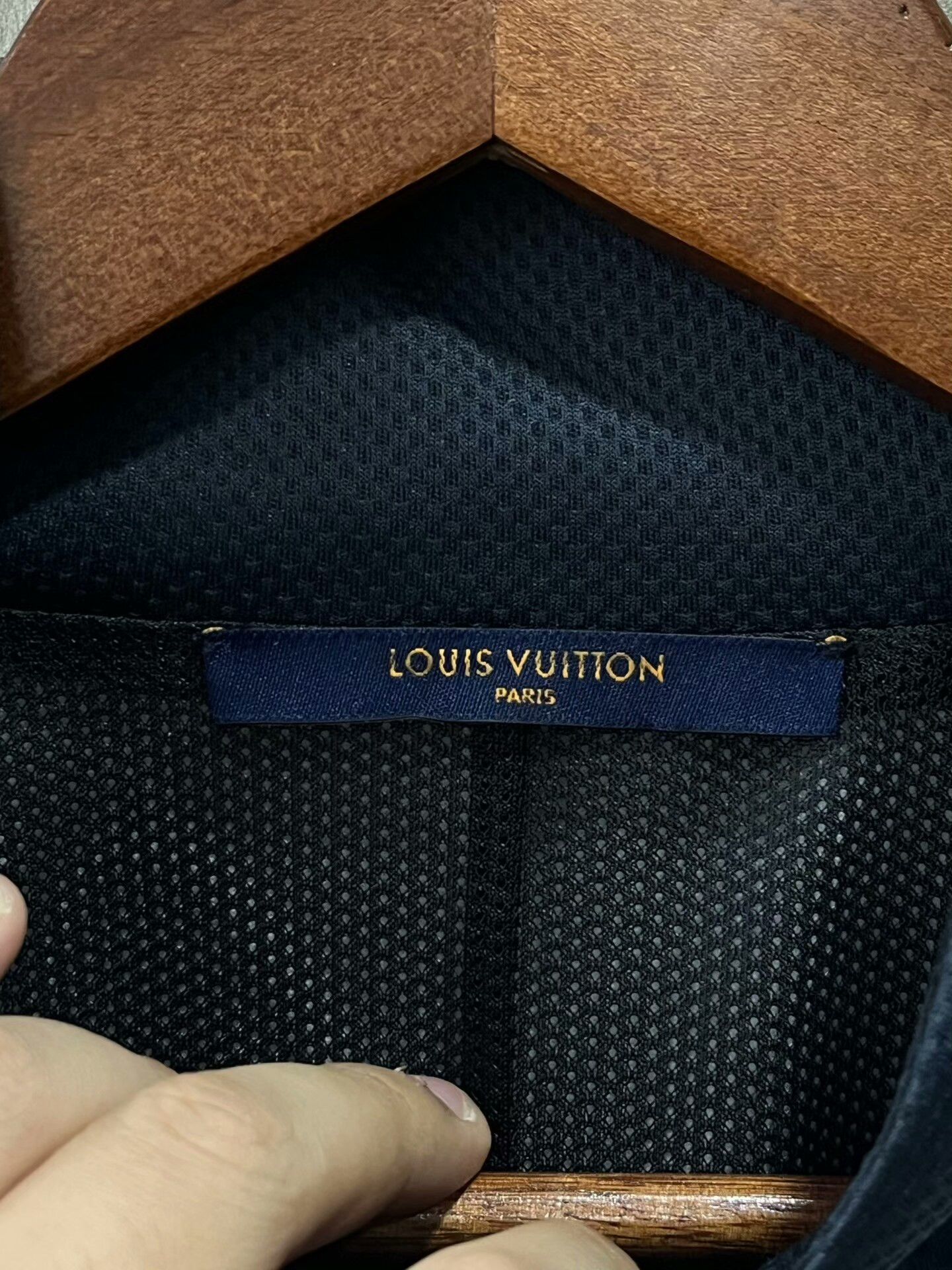 Louis Vuitton Louis Vuitton LV Logo Hockey Zip Jacket Size M Size US M / EU 48-50 / 2 - 7 Thumbnail