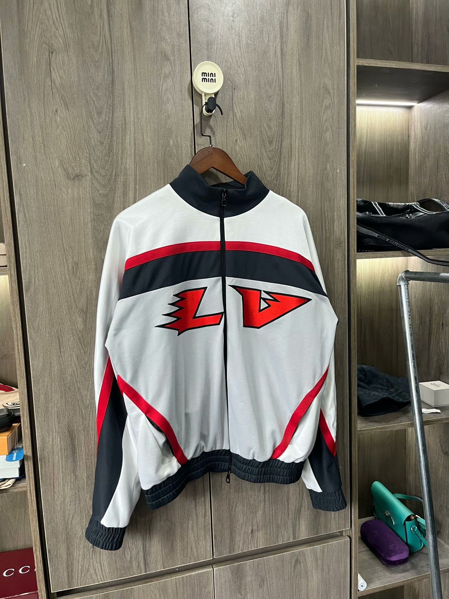 Louis Vuitton Louis Vuitton LV Logo Hockey Zip Jacket Size M Size US M / EU 48-50 / 2 - 6 Thumbnail