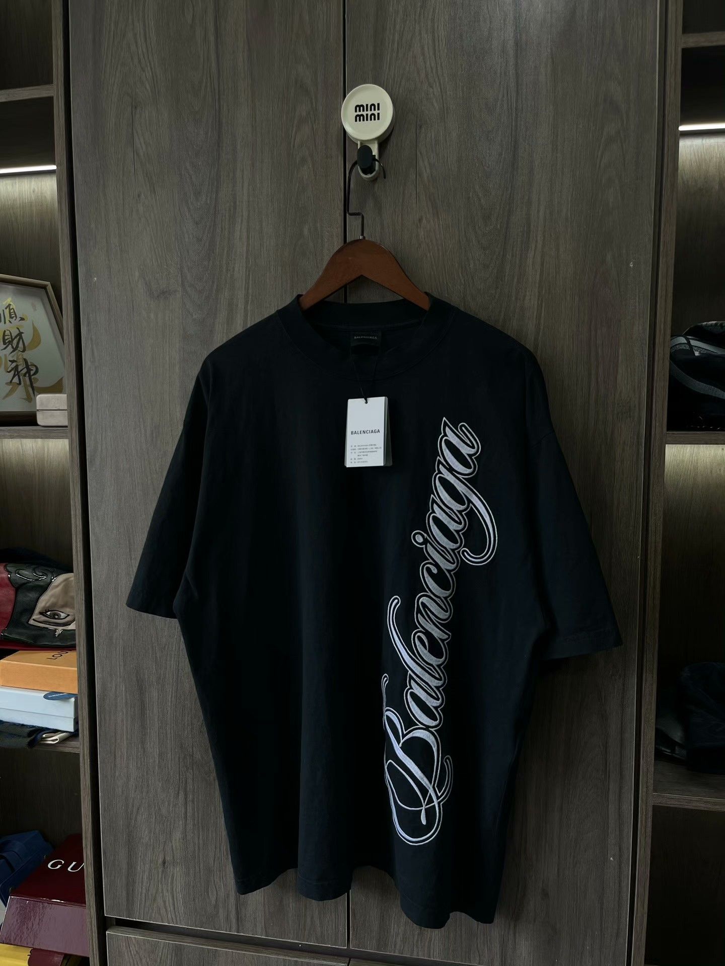 Balenciaga Balenciaga Script Embroidery T-Shirt Size L Size US L / EU 52-54 / 3 - 4 Thumbnail