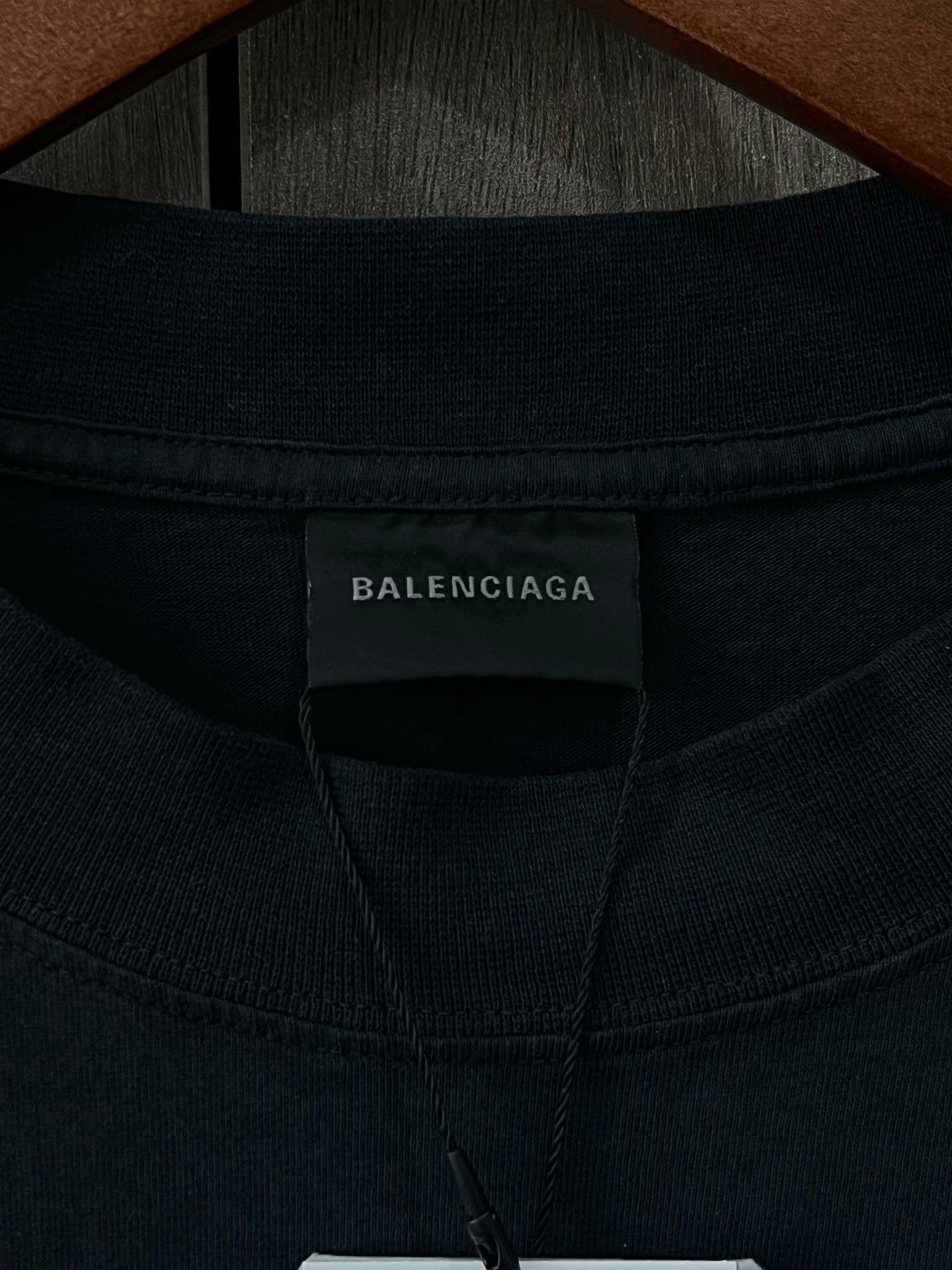 Balenciaga Balenciaga Script Embroidery T-Shirt Size L Size US L / EU 52-54 / 3 - 8 Thumbnail