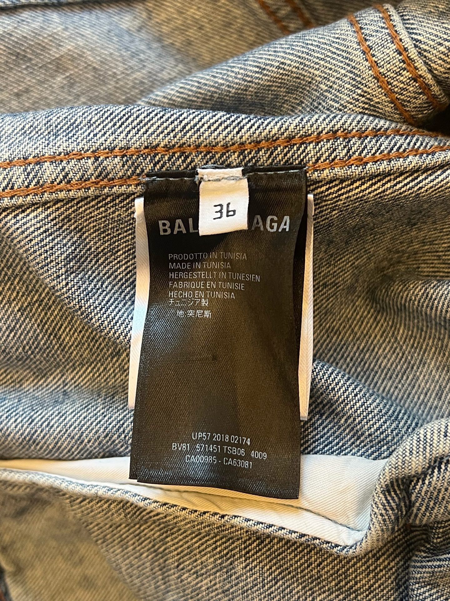 Balenciaga Balenciaga Gothic Embroidery Denim Jacket 36 Size US S / EU 44-46 / 1 - 4 Thumbnail