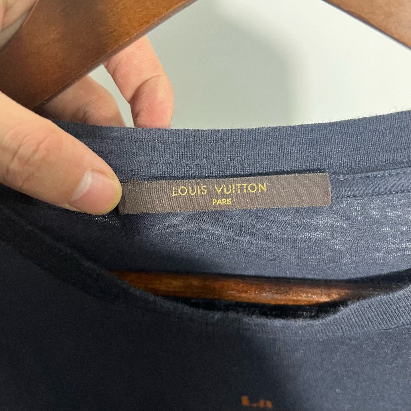 Louis Vuitton Louis Vuitton Retro T-Shirt l Men Size US L / EU 52-54 / 3 - 3 Thumbnail