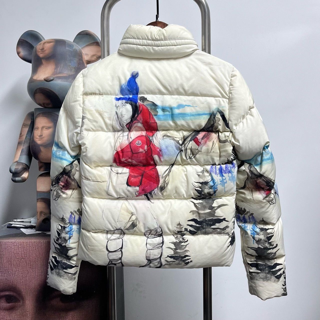 Moncler Moncler Down Printed Down Jacket M Women Size M / US 6-8 / IT 42-44 - 2 Thumbnail