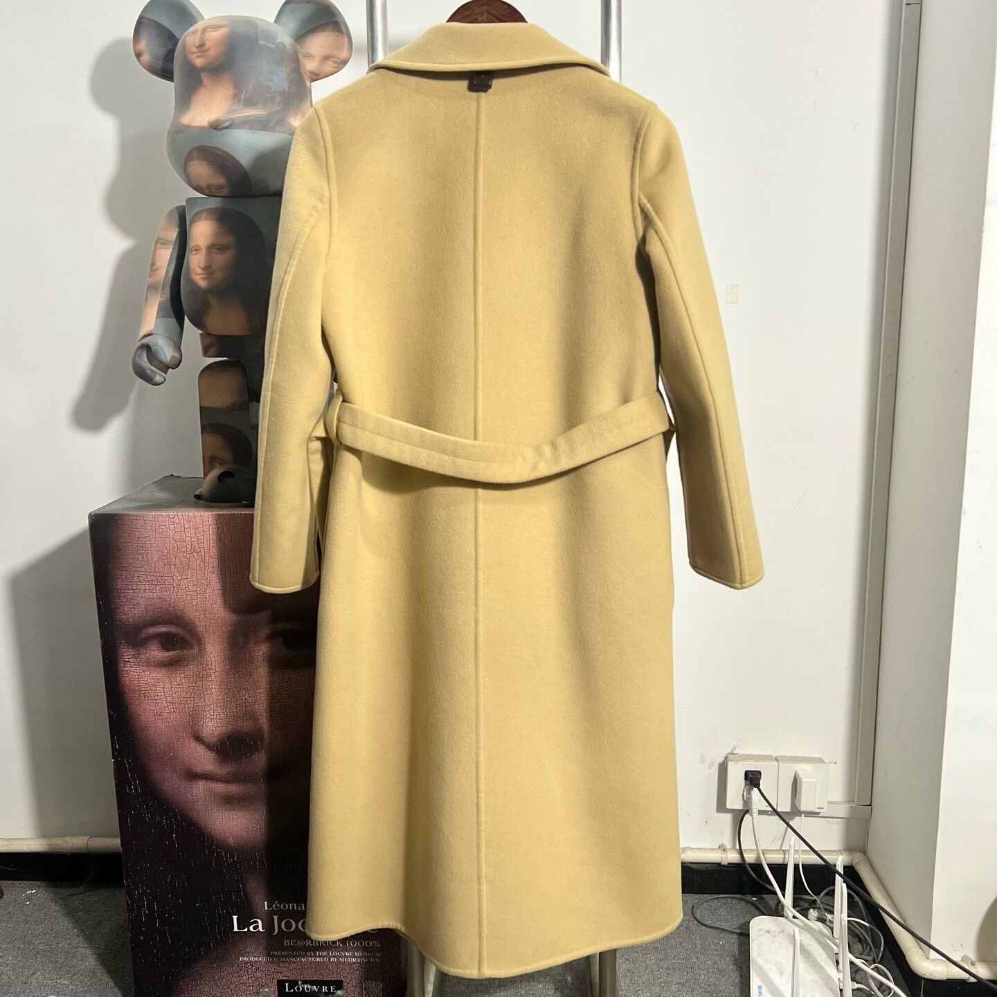 Louis Vuitton Louis Vuitton Wool Coat M Women Size M / US 6-8 / IT 42-44 - 2 Thumbnail