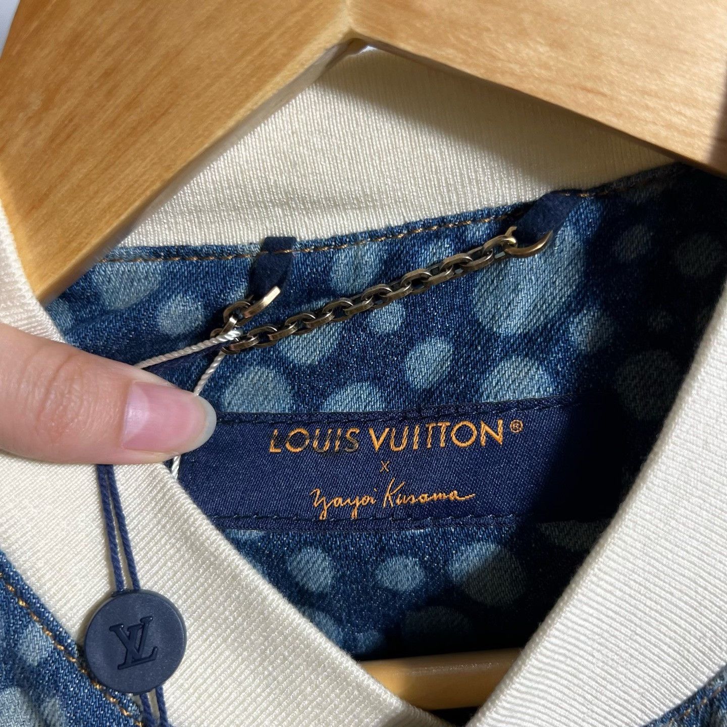 Louis Vuitton Louis Vuitton Light Jacket s Men Size US S / EU 44-46 / 1 - 3 Thumbnail
