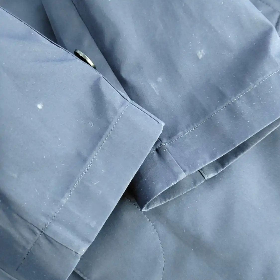 Burberry Burberry Navy Polyester Raincoat Size 48 Size US M / EU 48-50 / 2 - 10 Thumbnail