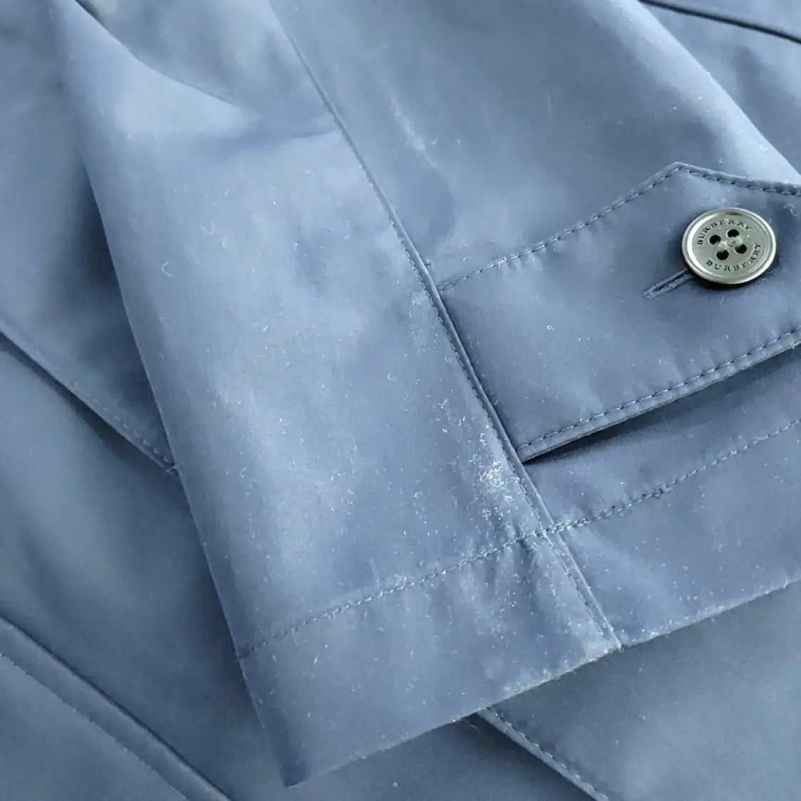Burberry Burberry Navy Polyester Raincoat Size 48 Size US M / EU 48-50 / 2 - 9 Thumbnail