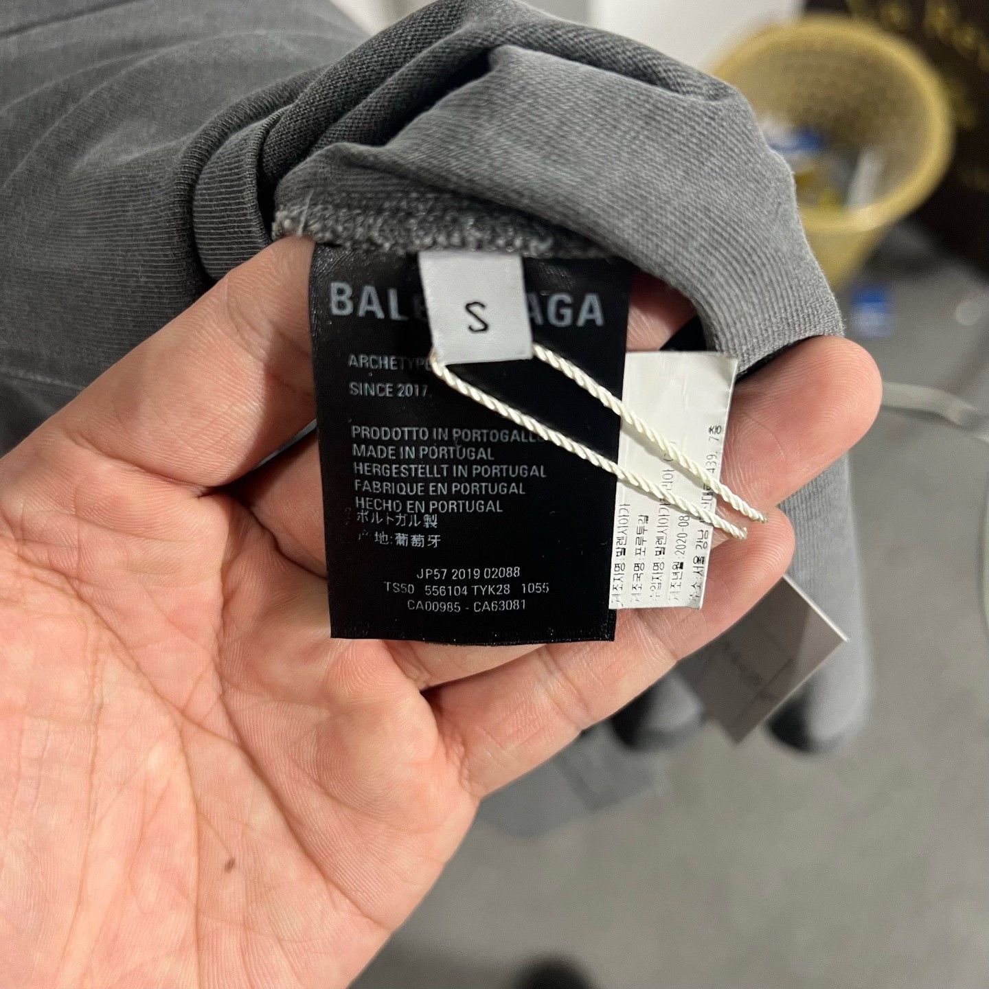 Balenciaga Balenciaga Retro T-Shirt s Men Size US S / EU 44-46 / 1 - 4 Thumbnail