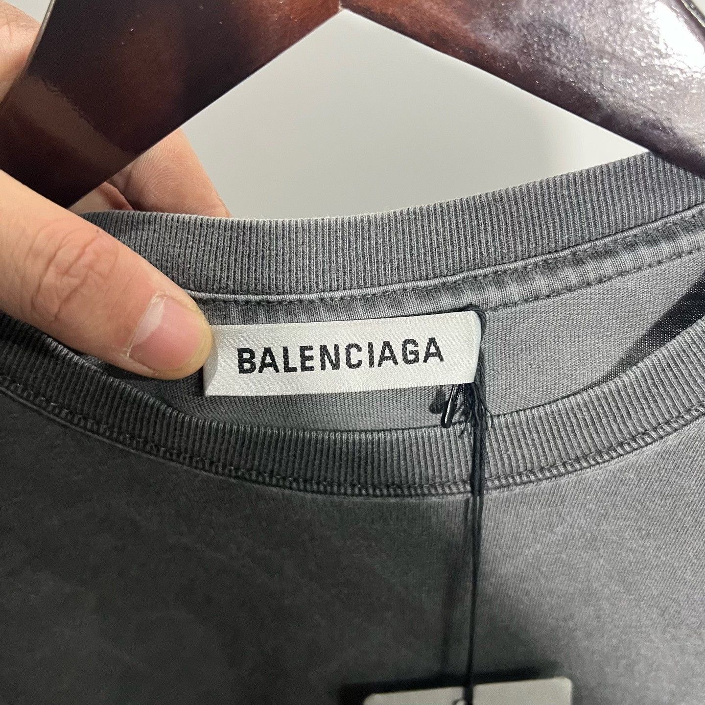 Balenciaga Balenciaga Retro T-Shirt s Men Size US S / EU 44-46 / 1 - 3 Thumbnail