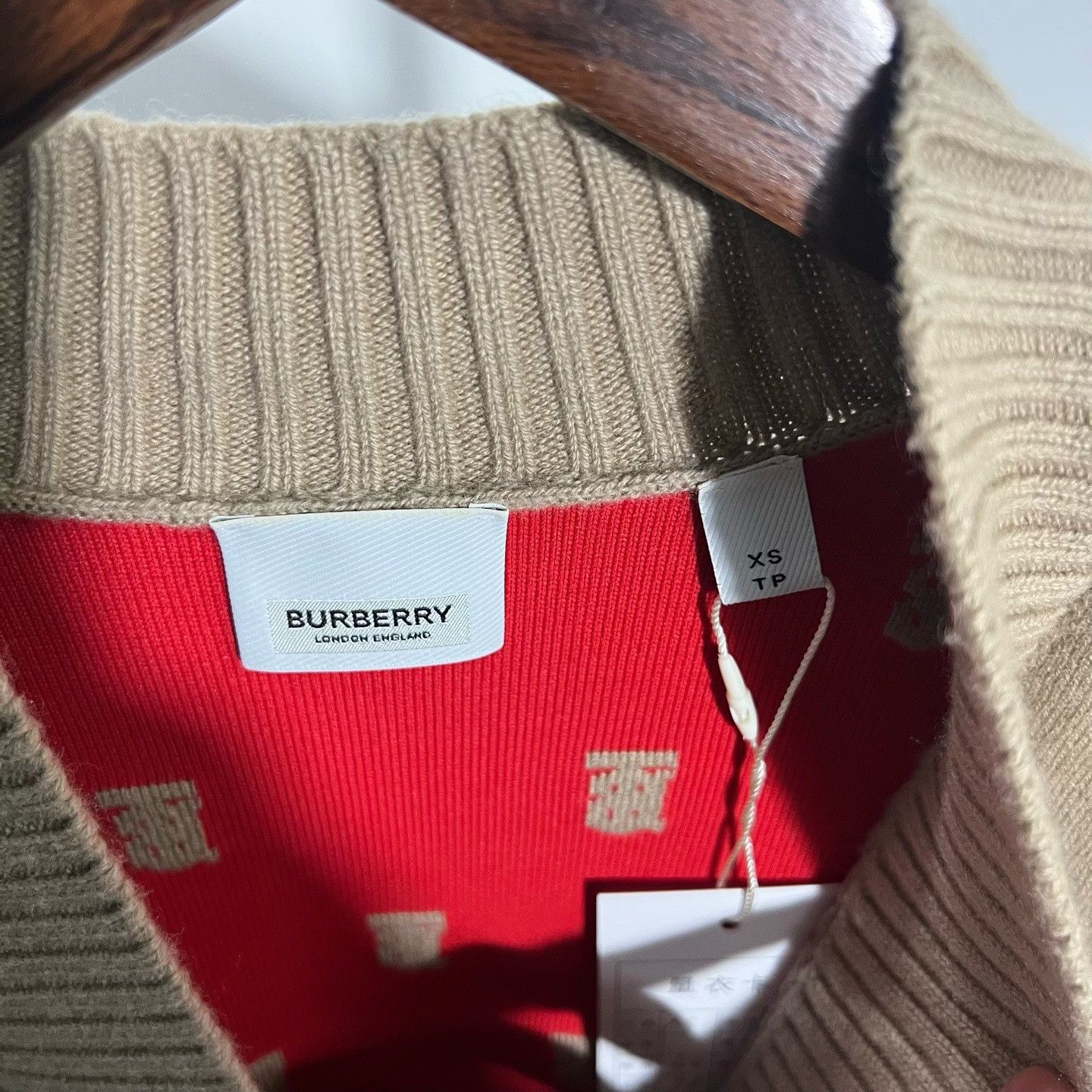 Burberry Burberry Sweater XS Women Size XS / US 0-2 / IT 36-38 - 3 Thumbnail