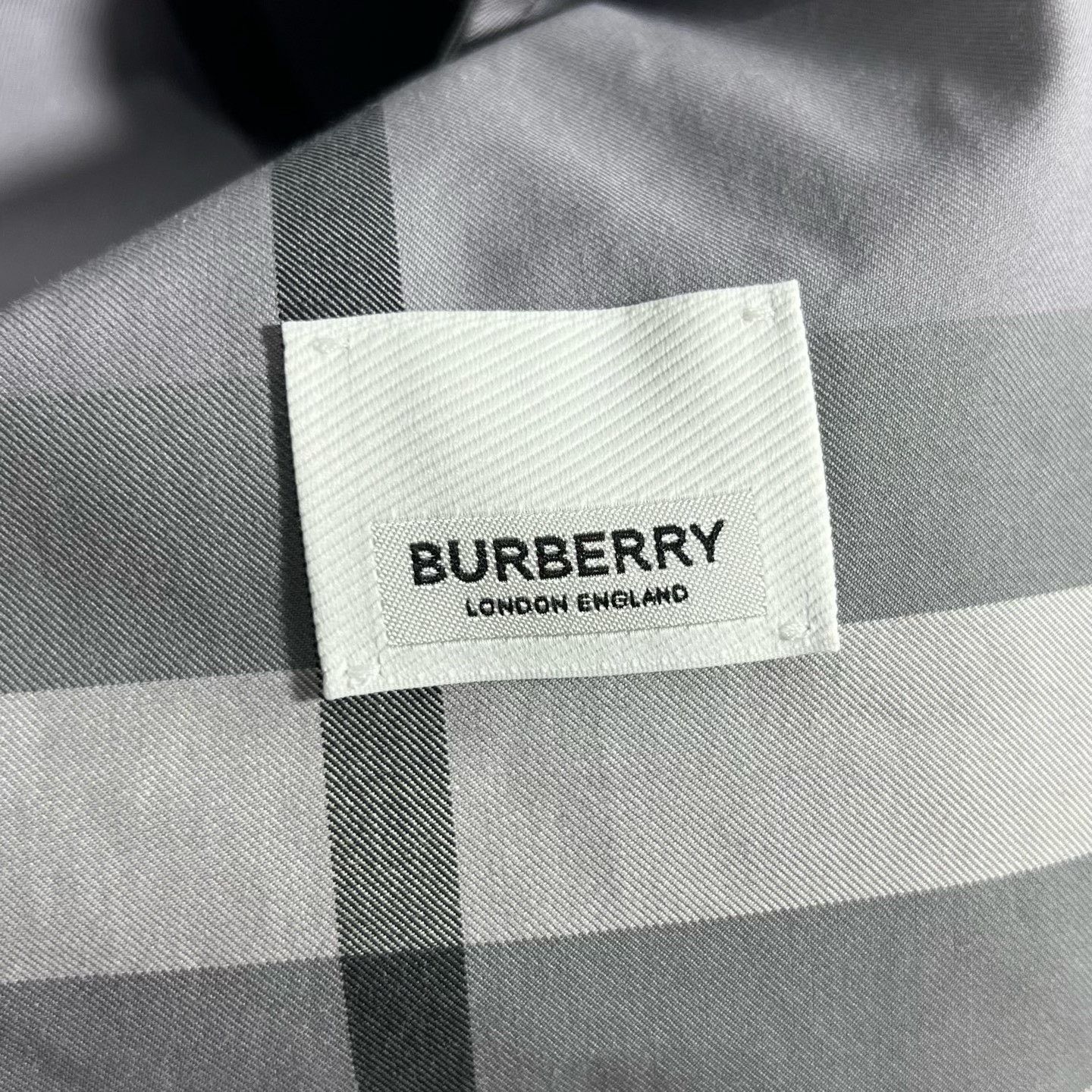Burberry Burberry Plaid Light Jacket xl Men Size US XL / EU 56 / 4 - 3 Thumbnail