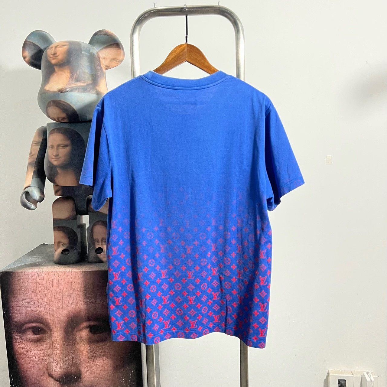 Louis Vuitton Louis Vuitton Tie-Dye Gradient Multi T-Shirt xl Men Size US XL / EU 56 / 4 - 2 Thumbnail