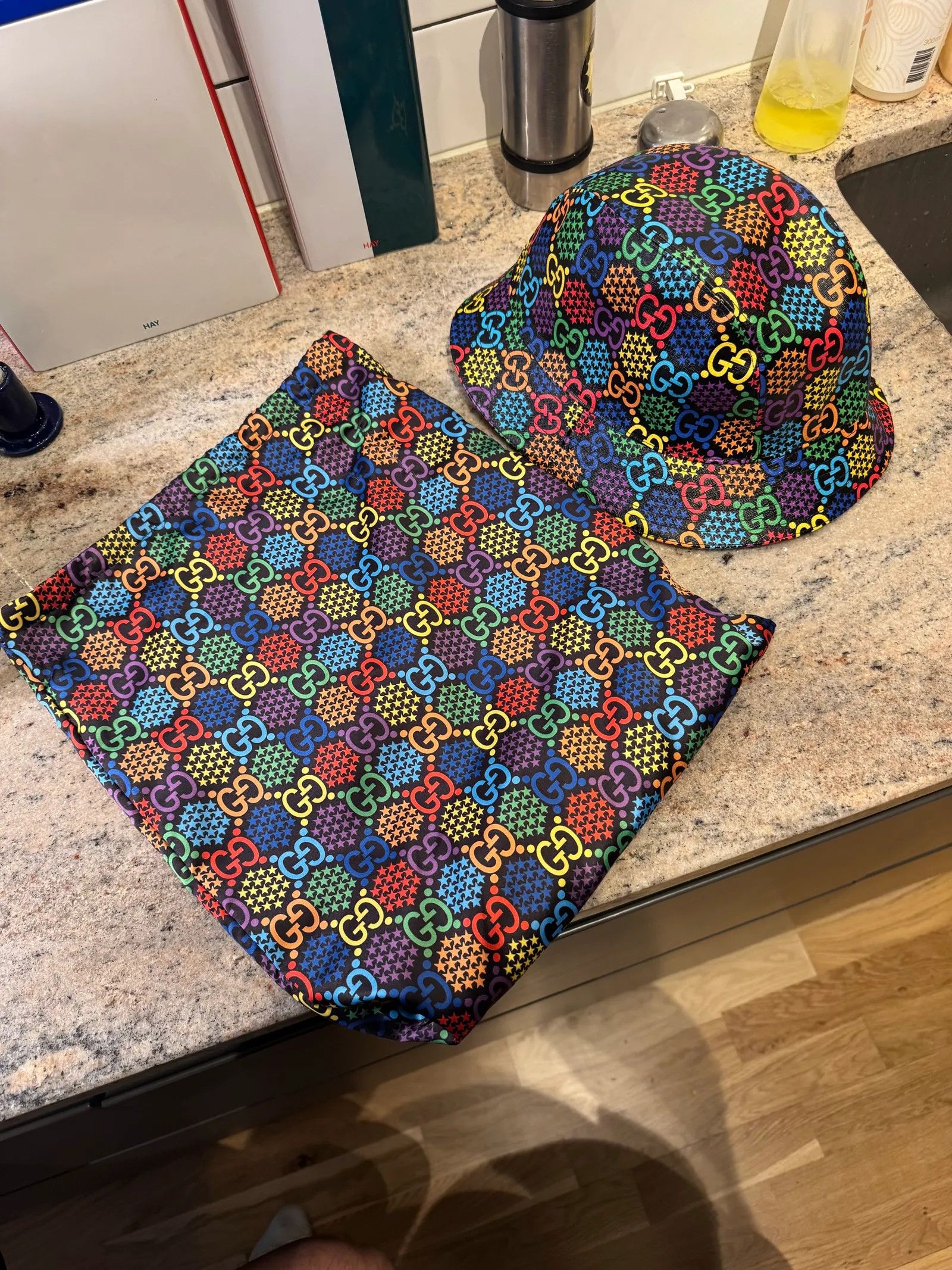 Gucci Gucci gucci psychedelic bucket hat Hat Size ONE SIZE - 2 Thumbnail