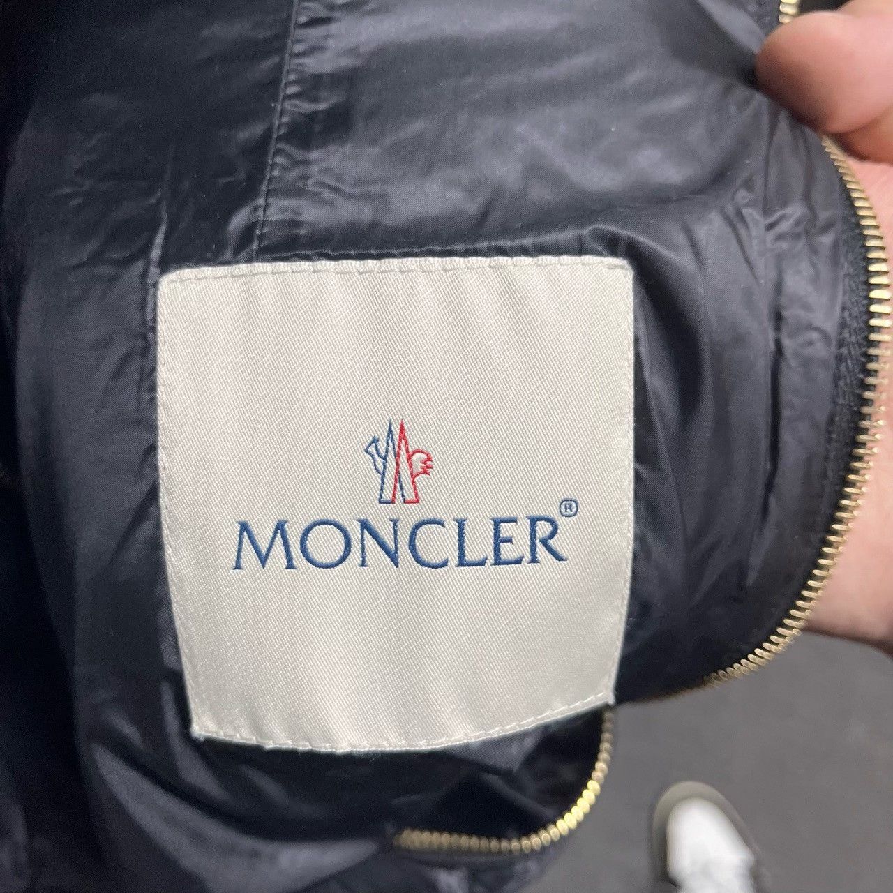Moncler Moncler Down Down Jacket XL Women Size XL / US 12-14 / IT 48-50 - 3 Thumbnail