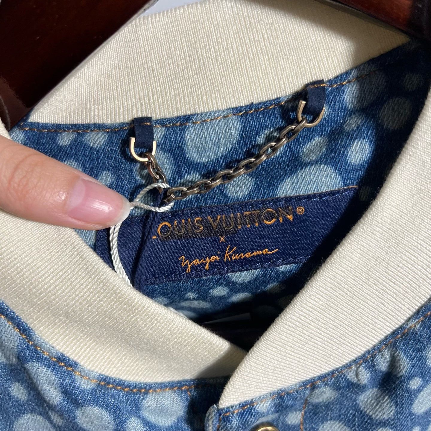 Louis Vuitton Louis Vuitton Light Jacket l Men Size US L / EU 52-54 / 3 - 3 Thumbnail