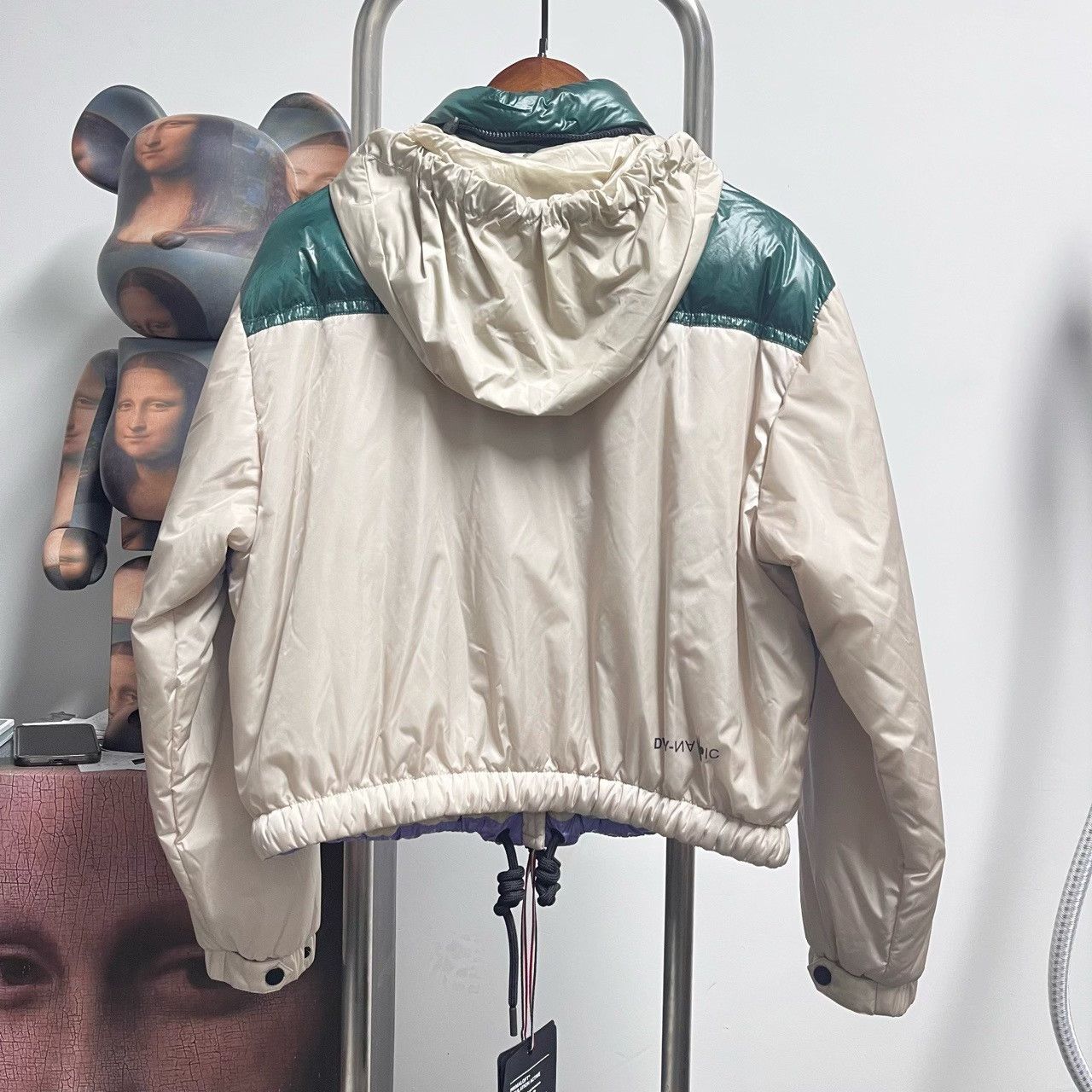 Moncler Moncler Down Down Jacket L Women Size L / US 10 / IT 46 - 2 Thumbnail